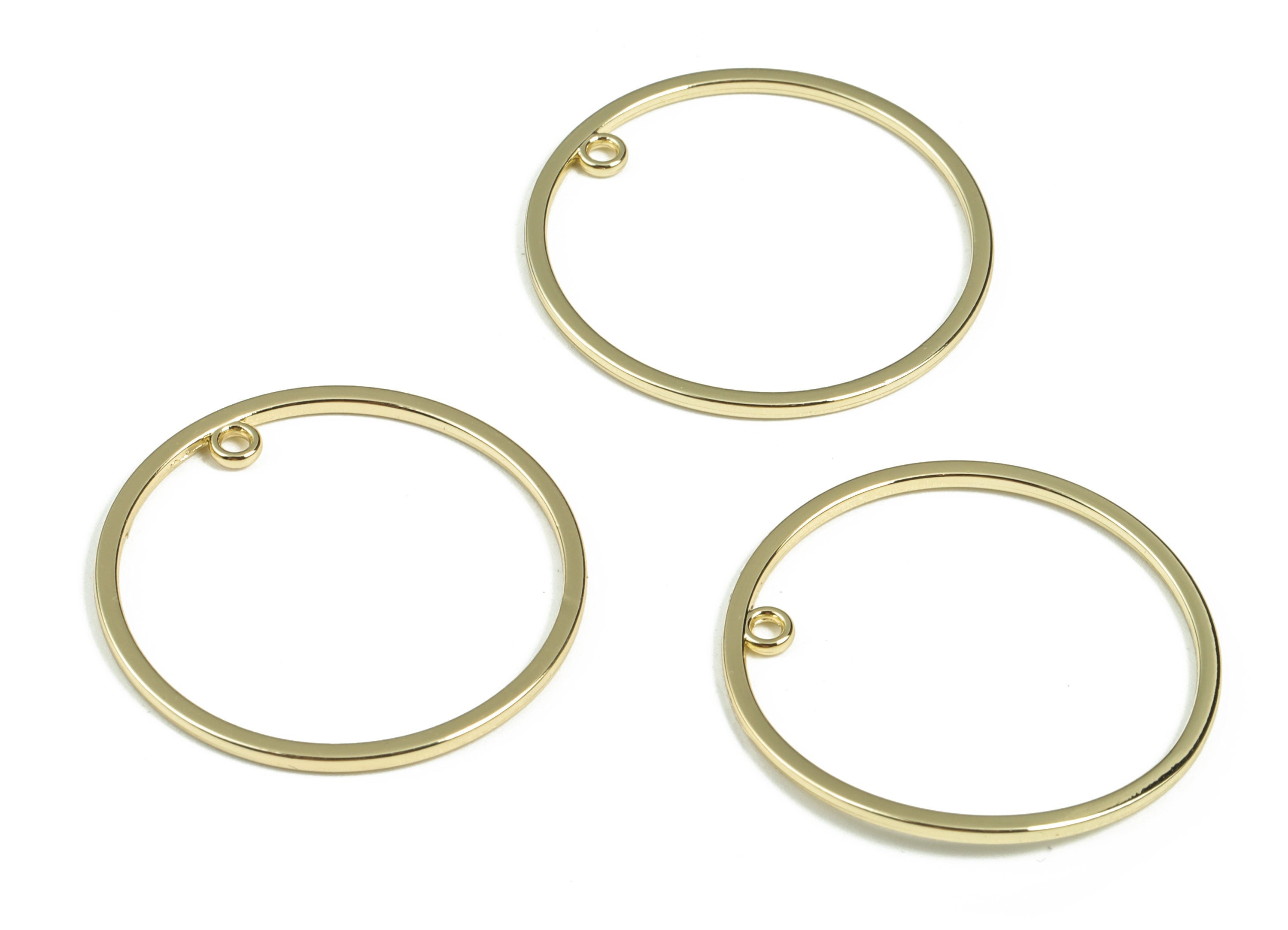 Alloy Round Earring Charms - Alloy Circle Pendant - Gold Tone Plated Alloy - Jewelry Making Supplies - 30.27x30.27x1.4mm - ZZ1964 - DOMEDBAZAAR