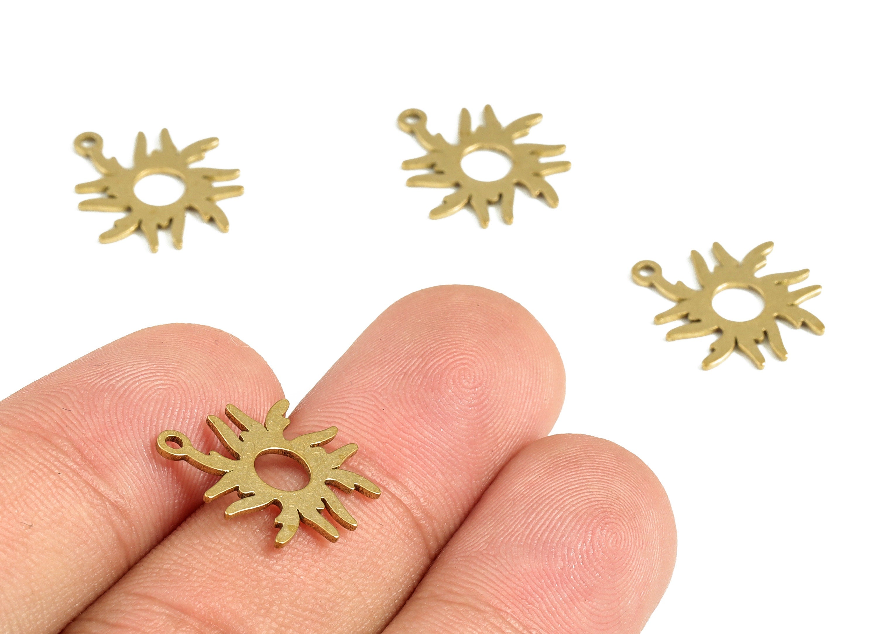 Brass Sun Charms - Raw Brass Sun Shaped Pendant - Earring Findings - Jewelry Making Supplies - 17.92x15.88x0.77mm - PP4001 - DOMEDBAZAAR