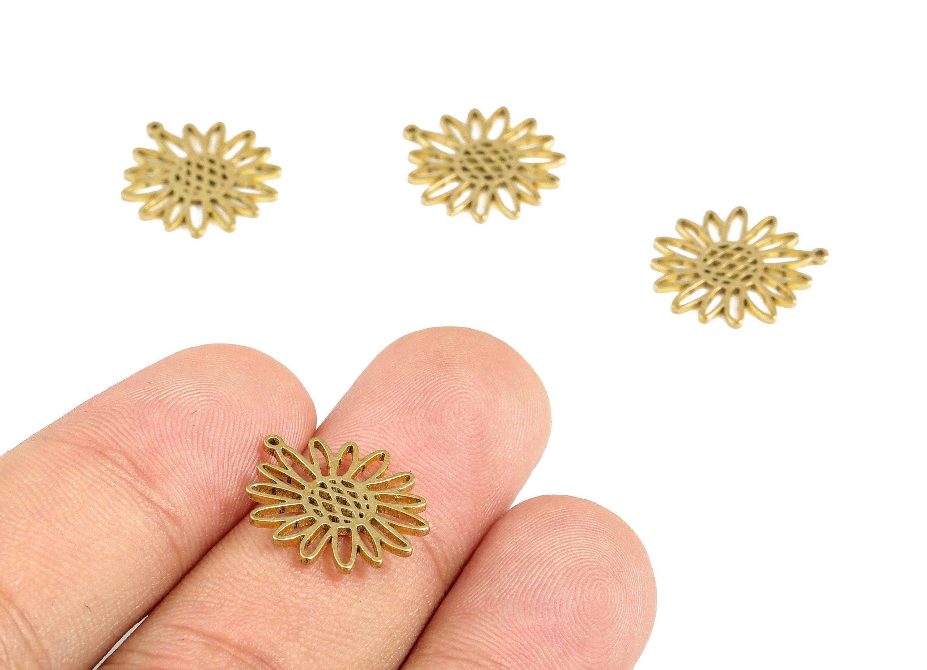Brass Sunflower Charms - Raw Brass Sunflower Pendant - Sunflower Earring Charm - DIY Jewelry Making Supplies - 16.97x15.23x0.82mm - PP4006 - DOMEDBAZAAR