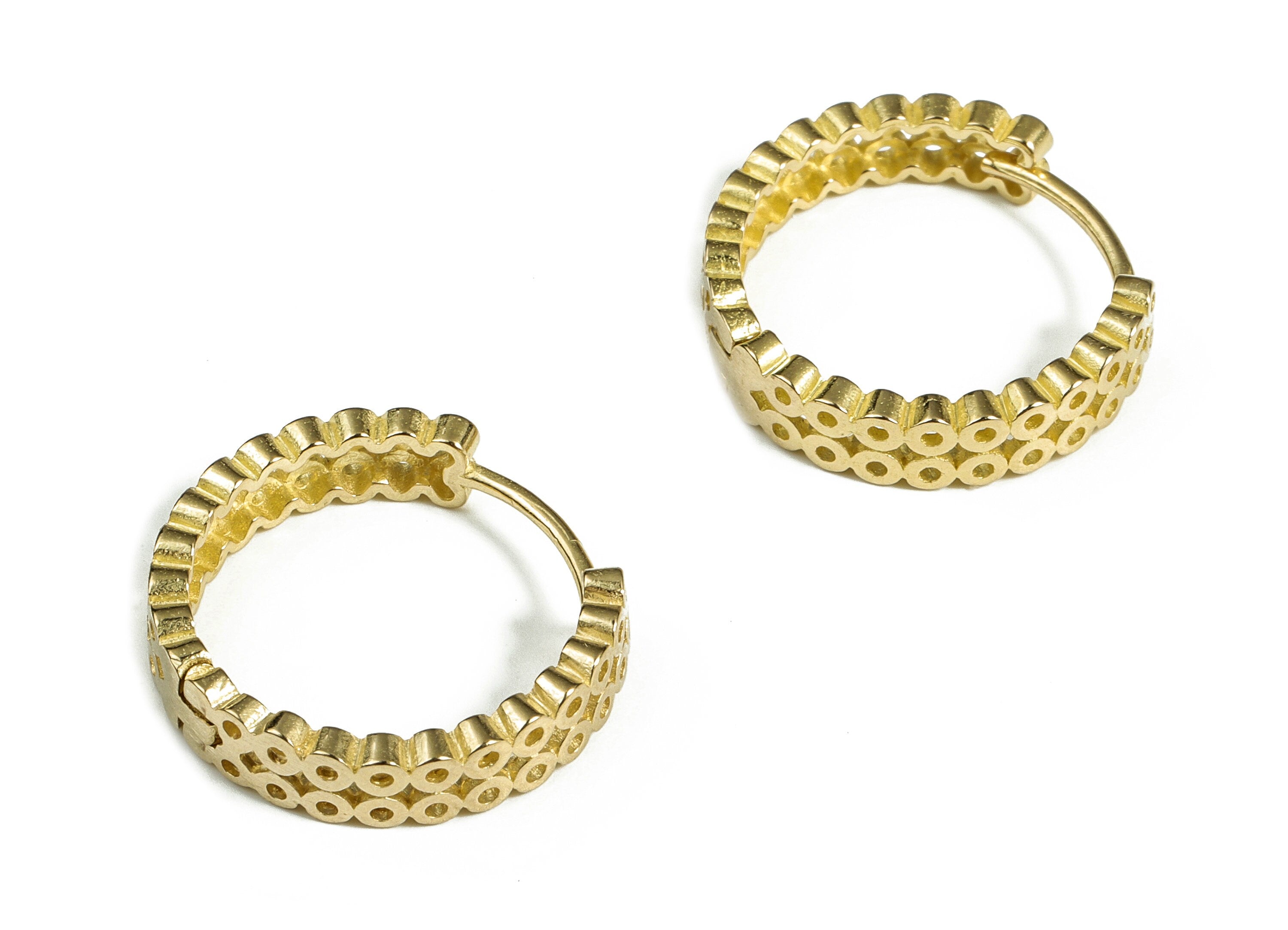 Brass Huggie Hoop Earrings – Dainty Hoop Earrings – Crisscross Design Earring – Pierced Ears Hoops Earring - 20.17×19.31×1.83mm - PP4057 - DOMEDBAZAAR