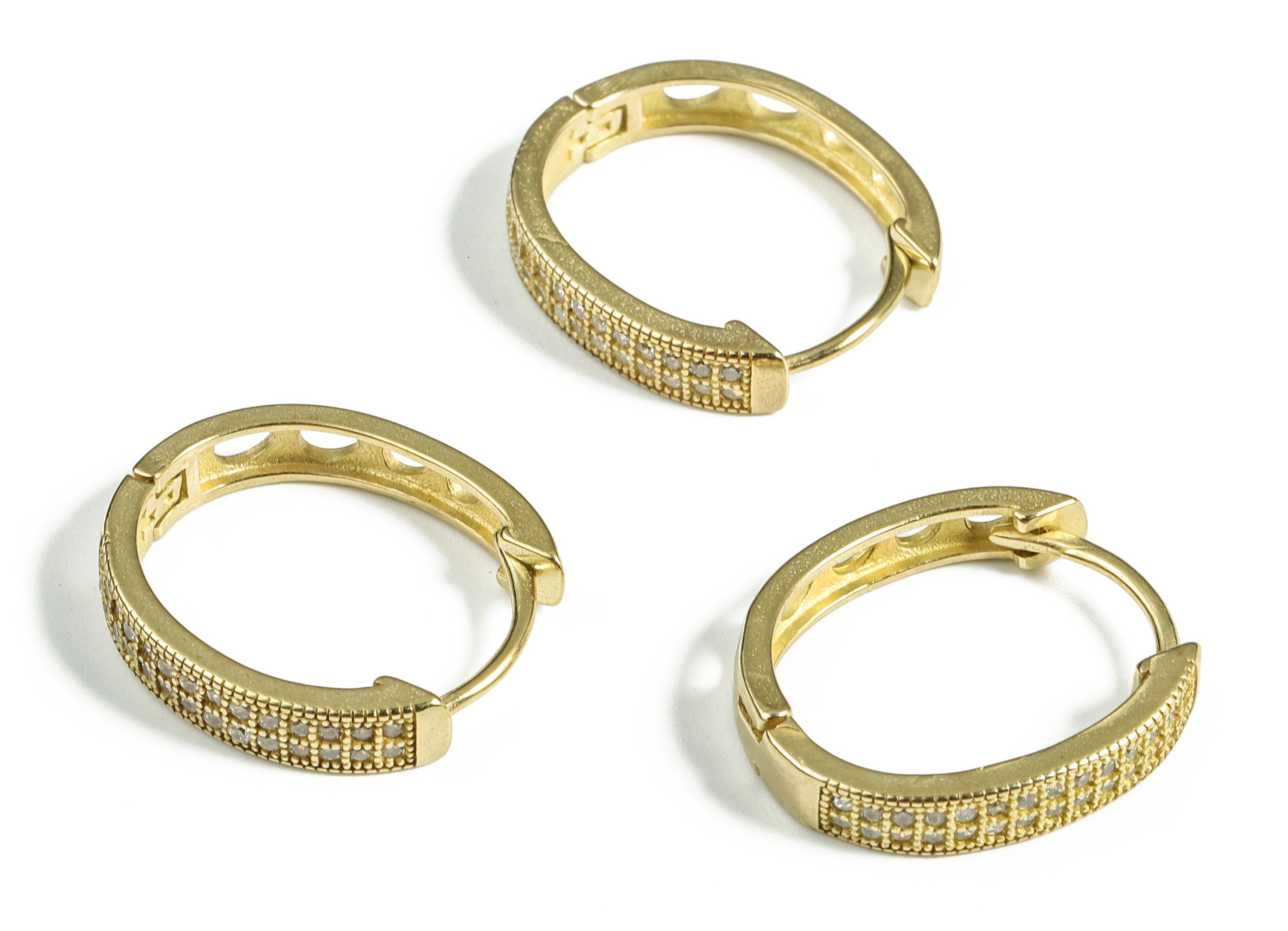 Brass Round Huggie Hoop Earrings – Circle Zircon Hoop Earrings – Dainty Earrings for Women - Jewelry Supplies - 18.73x16.99x1.63mm - PP4061 - DOMEDBAZAAR