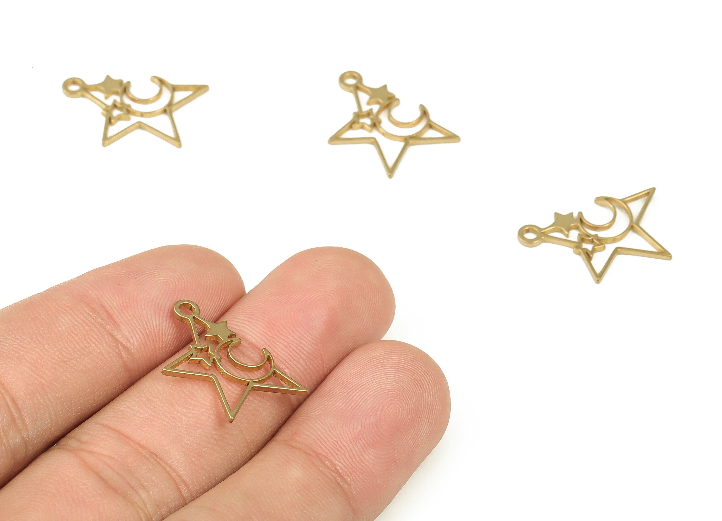 Brass Star Earring Charm - Raw Brass Crescent Pendant - Earring Finding - Jewelry Making Supplies - 19.94x13.61x0.94mm - PP4519 - DOMEDBAZAAR