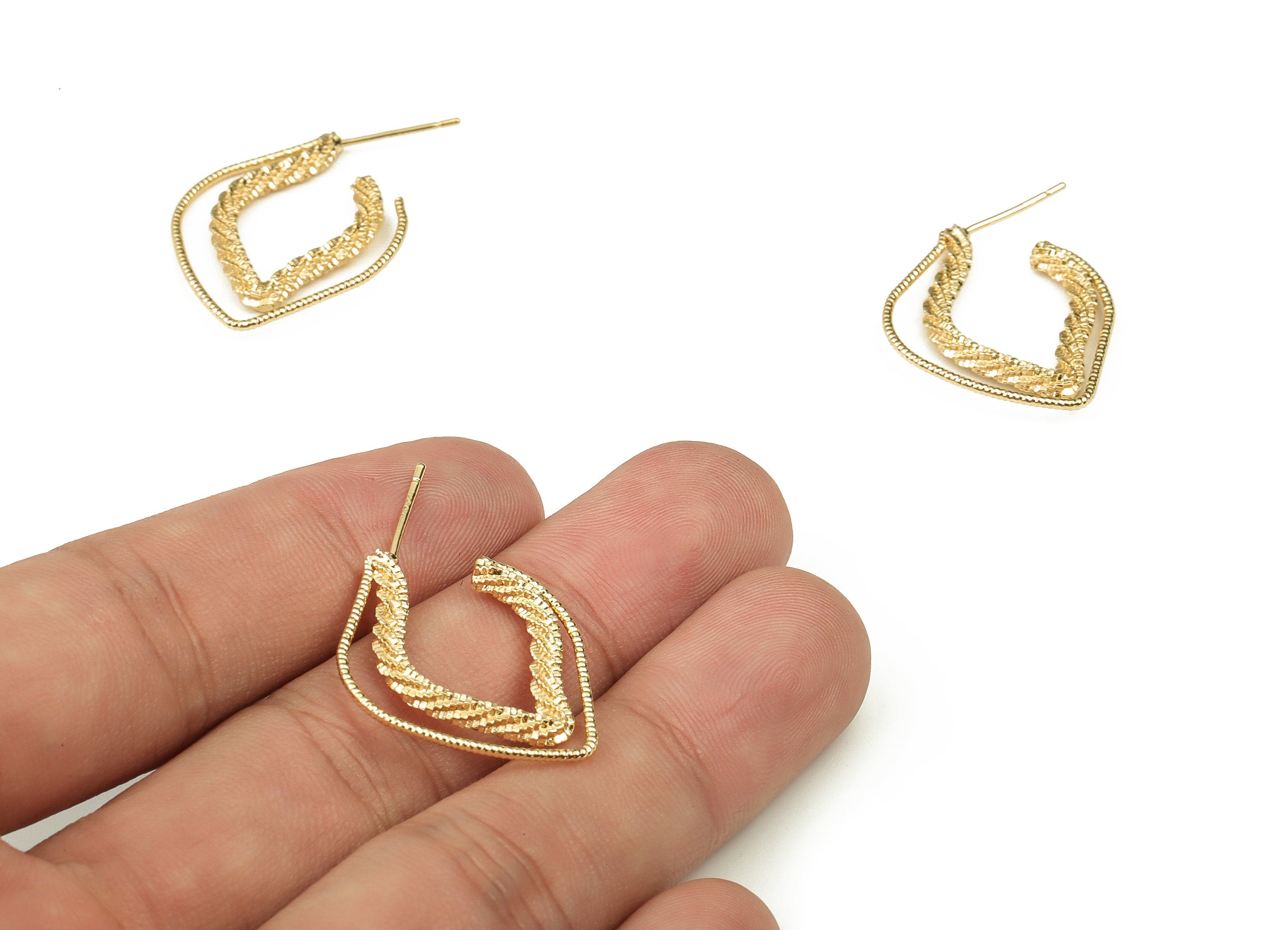 Brass Geometry Earring Post - Gold Lips Earring Stud - 18K Real Gold Plated Brass - Stainless Steel Stud - 27.48x21.33x2.68mm - RGP3763 - DOMEDBAZAAR