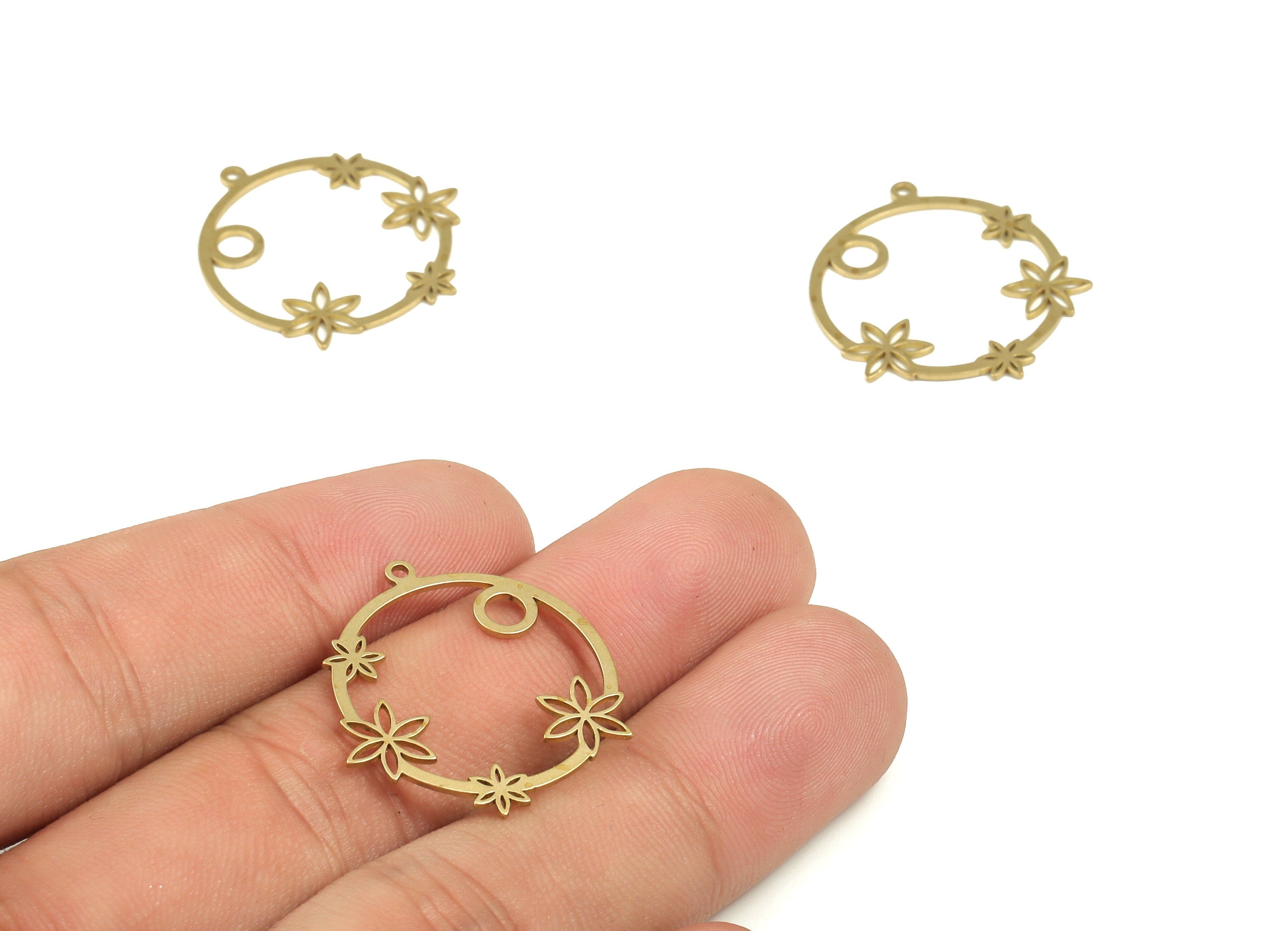 Brass Round Flower Earring Charms - Raw Brass Circle Flower Pendant - Earring Findings - Jewelry Making Supplies - 26.46x23x0.69mm - PP4212 - DOMEDBAZAAR