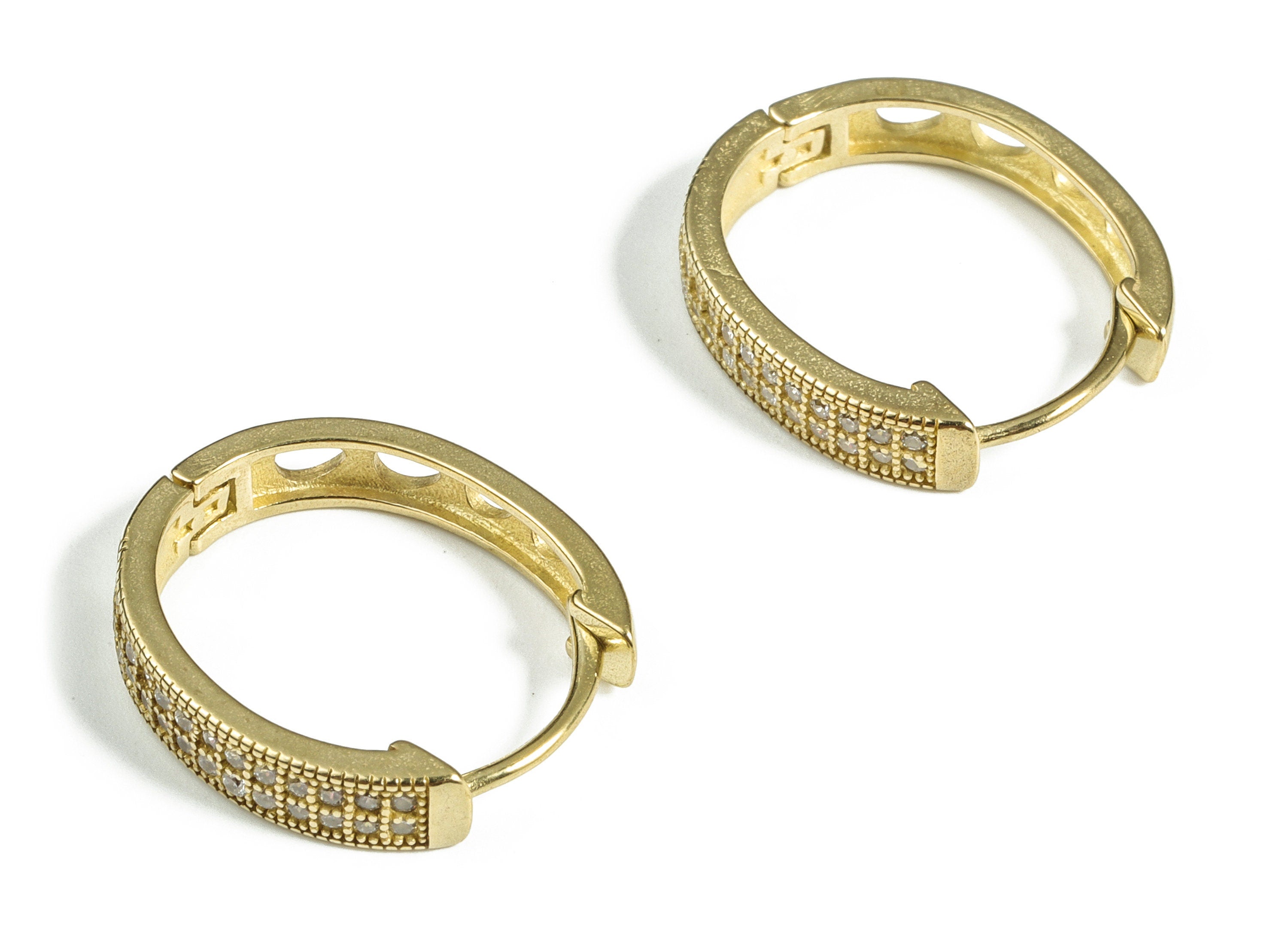 Brass Round Huggie Hoop Earrings – Circle Zircon Hoop Earrings – Dainty Earrings for Women - Jewelry Supplies - 18.73x16.99x1.63mm - PP4061 - DOMEDBAZAAR