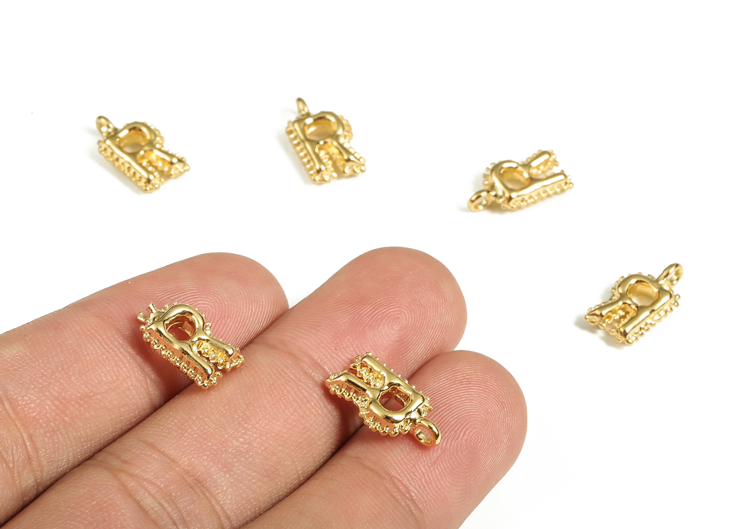 Brass The letter R Earring Charms - Gold The letter R Pendant - 18K Real Gold Plated Brass - Jewelry Supplies - 14.56x8.27x3.41mm - RGP3737R - DOMEDBAZAAR