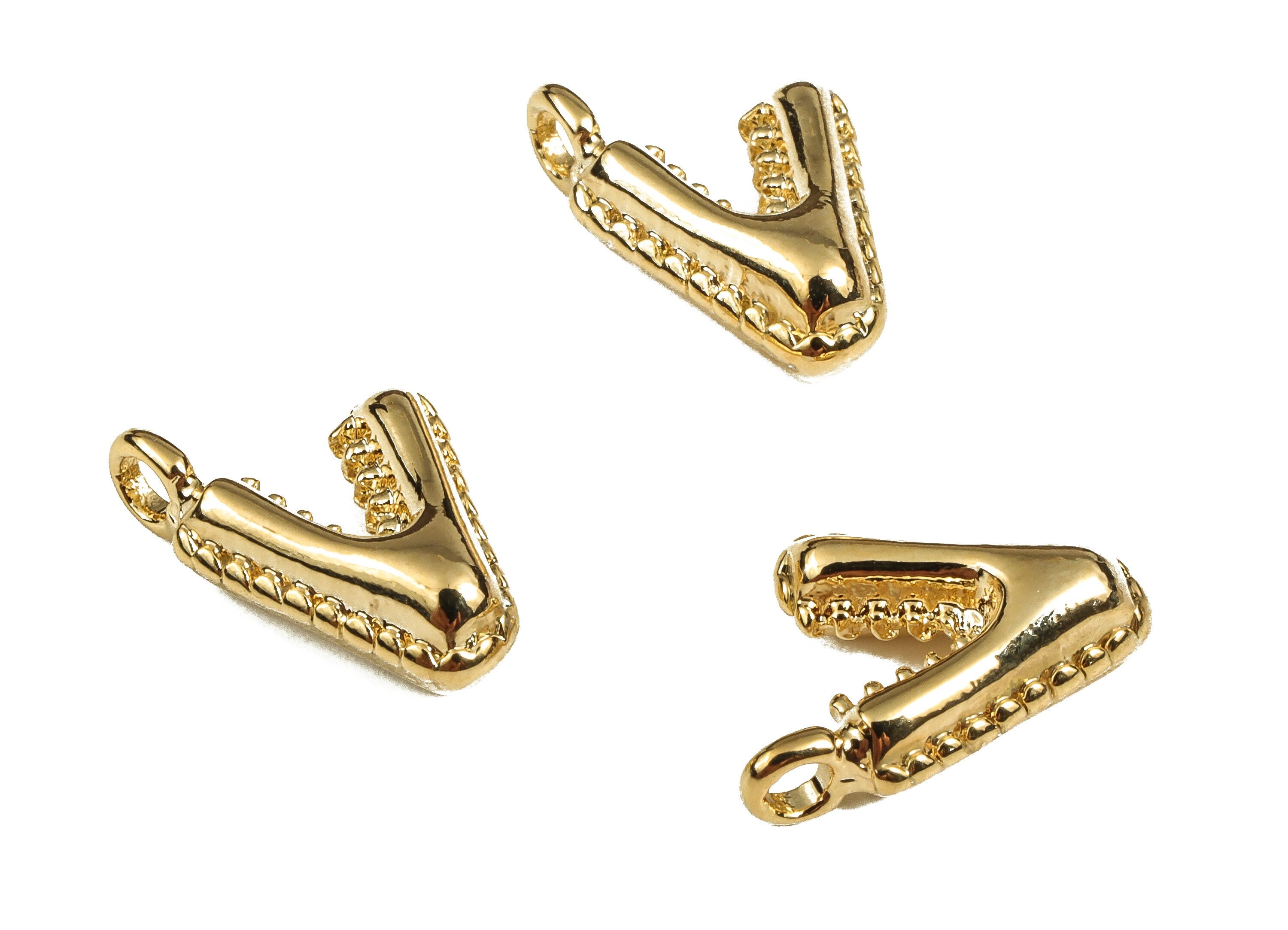 Brass The letter V Earring Charms - Gold The letter V Pendant - 18K Real Gold Plated Brass - Jewelry Supplies - 13.94x9.7x4.47mm - RGP3737V - DOMEDBAZAAR
