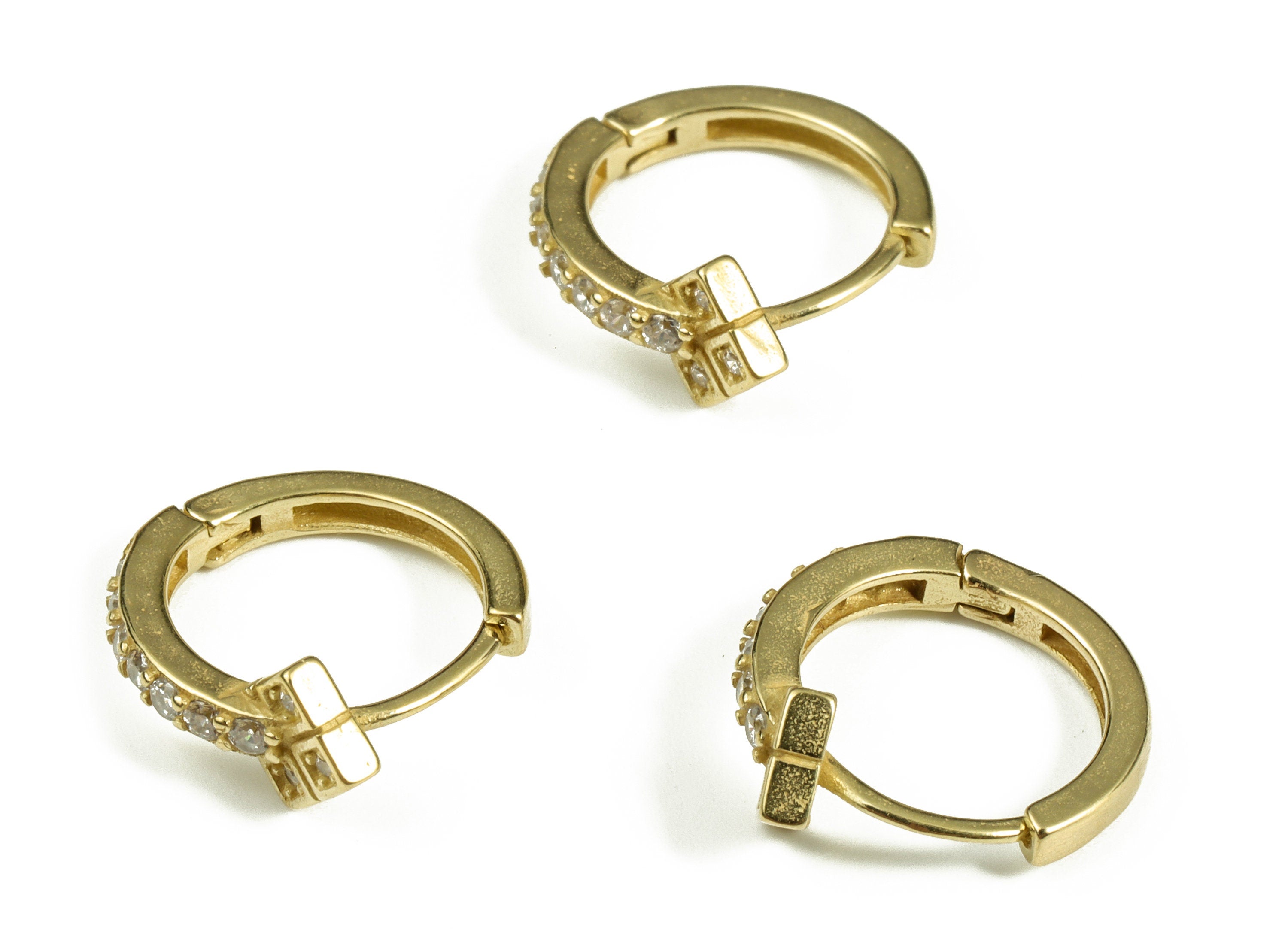 Brass Zircon Huggie Earring - Brass Huggie Hoop Earrings – Trendy Hoop Earrings for Women - Jewelry Supplies - 15.51× 13.75×1.98mm - PP4120 - DOMEDBAZAAR