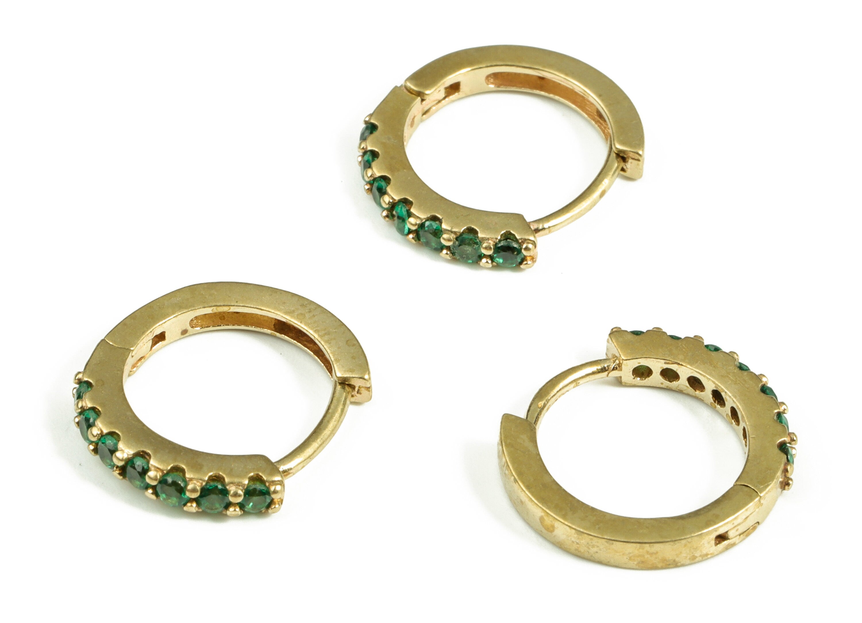 Brass Huggie Hoop Earrings – Raw Brass Earring with Green Zircons – Simple Hoop Earrings – Jewelry Supplies - 14.31×12.47×2.46mm - PP4121 - DOMEDBAZAAR
