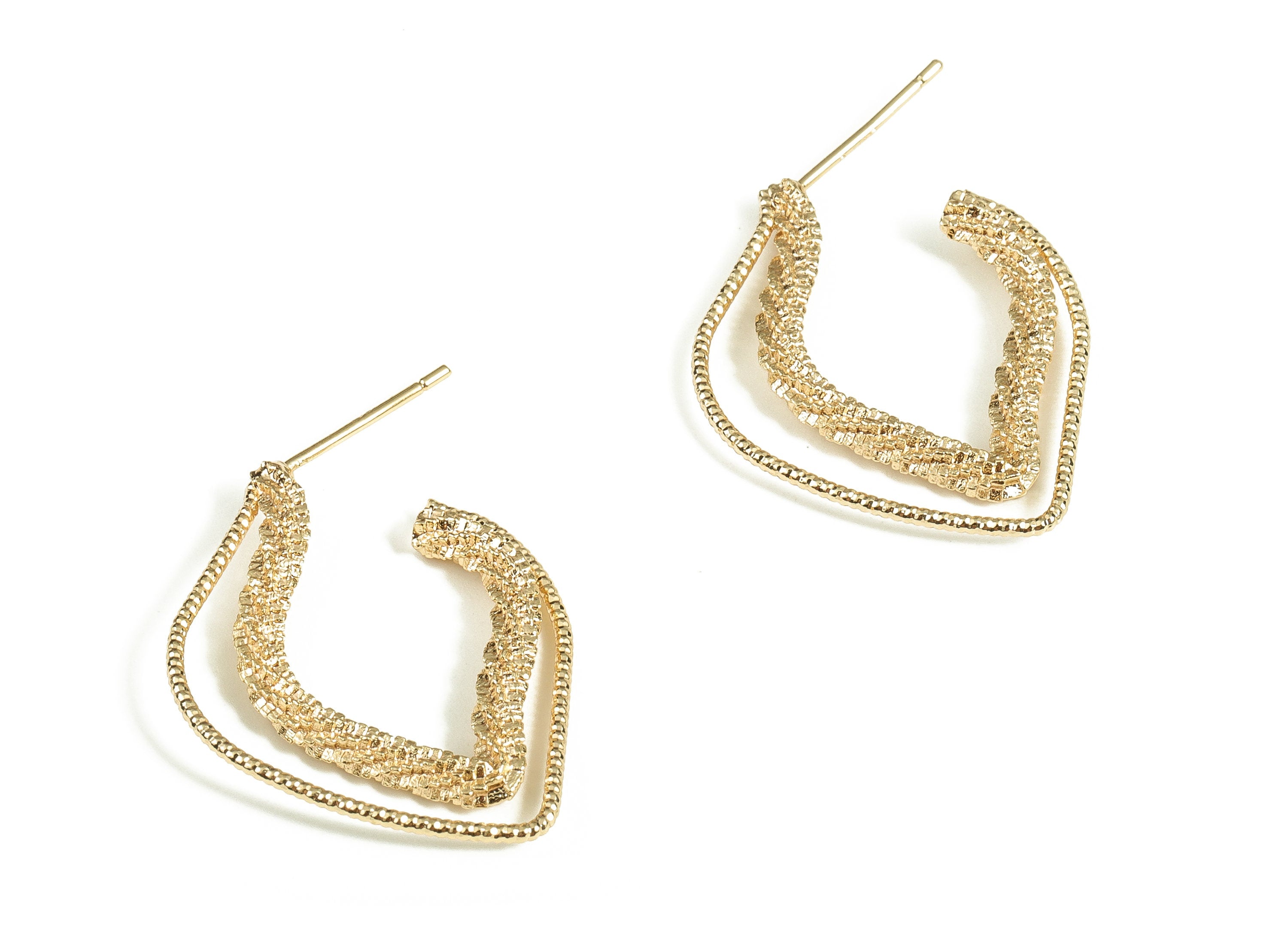 Brass Geometry Earring Post  -  Gold Lips Earring Stud  -  18K Real Gold Plated Brass  -  Brass Earring Stud  -  26.07x21.51x2.55mm- RGP3673 - DOMEDBAZAAR