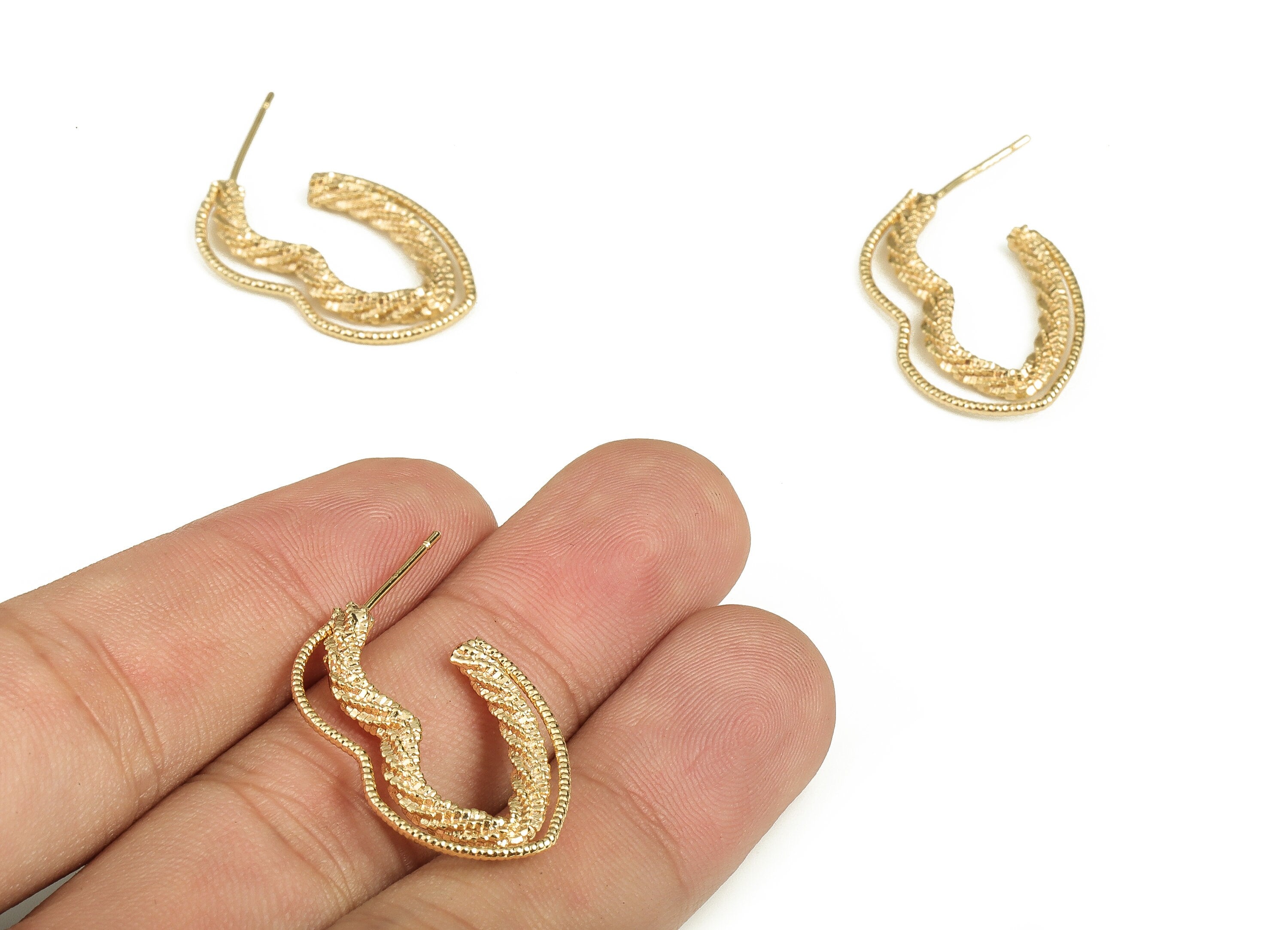 Brass Texture Lips Earring Post - Gold Lips Earring Stud - 18K Real Gold Plated Brass - Brass Stud - 26.05x16.78x2.9mm - RGP3799 - DOMEDBAZAAR