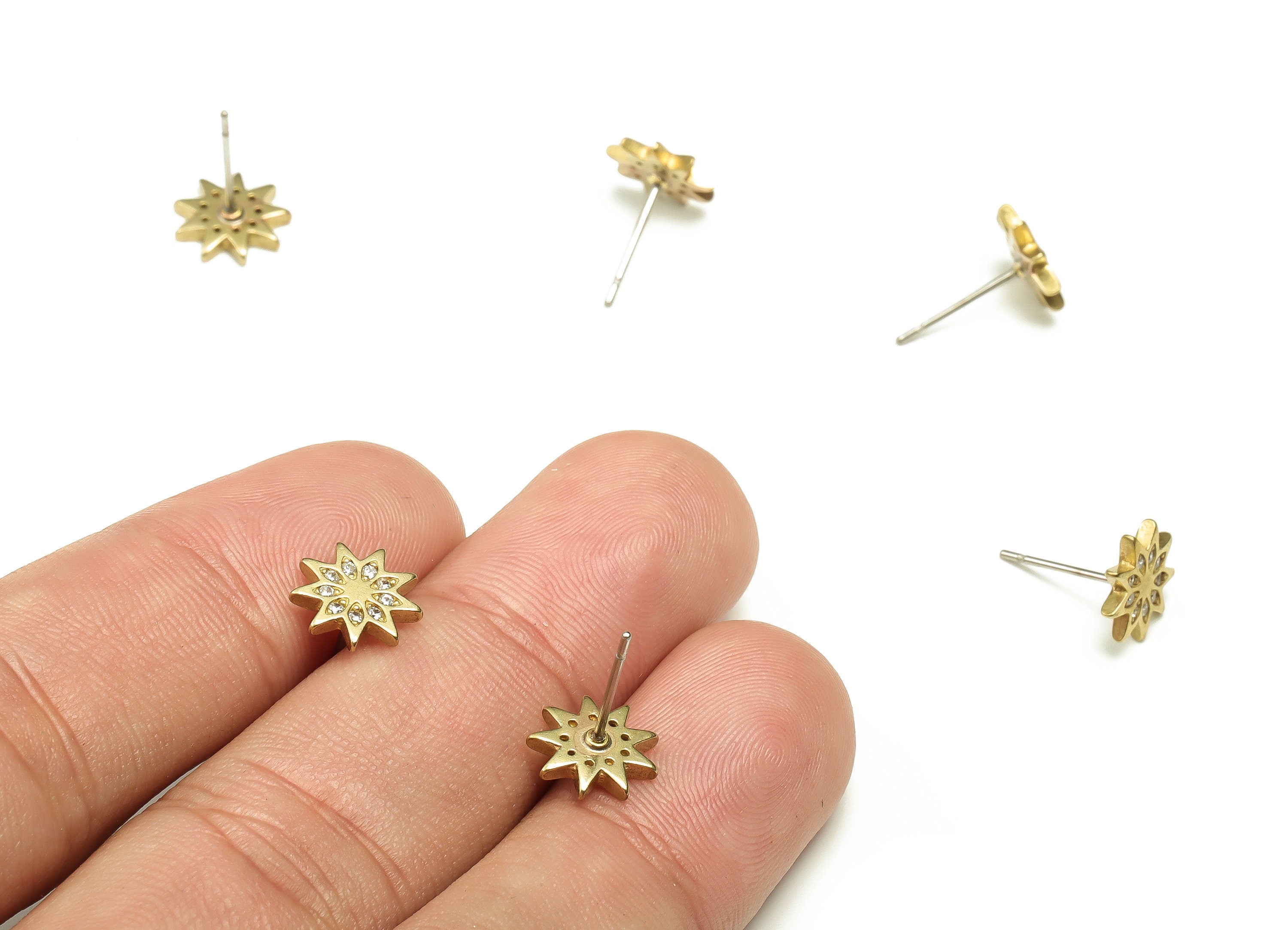 Brass Star Earring Stud With Zircons - Raw Brass Star Post - Brass Stud - Earring Findings - Jewelry Supplies - 8.95x8.85x1.94mm - PP4472 - DOMEDBAZAAR