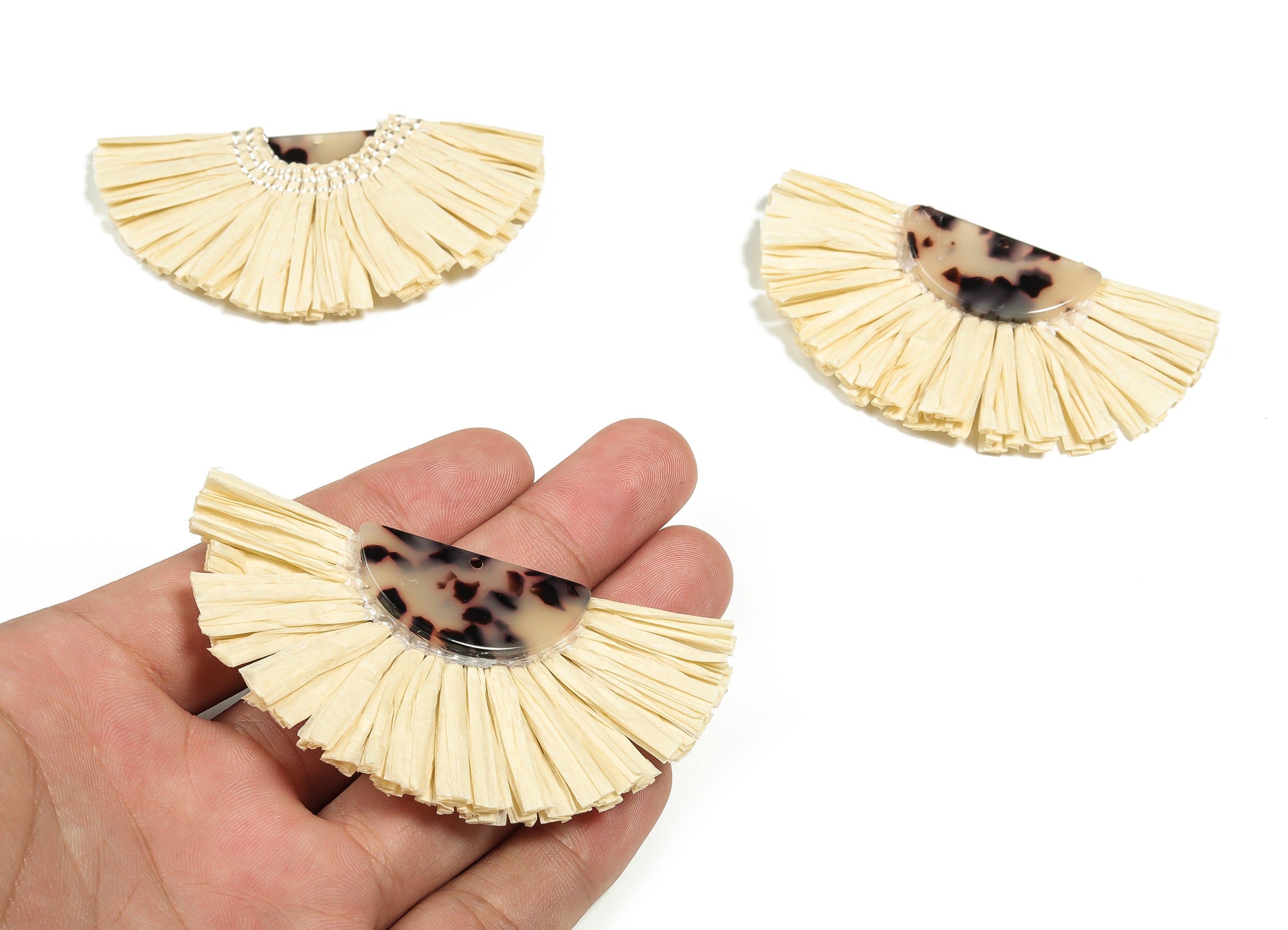 Acetate Tassels Fan Charm - Single Layer Raffia - Tortoise Shell Earring - Jewelry Supplies - Color Code: A06 - 70x53x4mm - AC1627-A06 - DOMEDBAZAAR