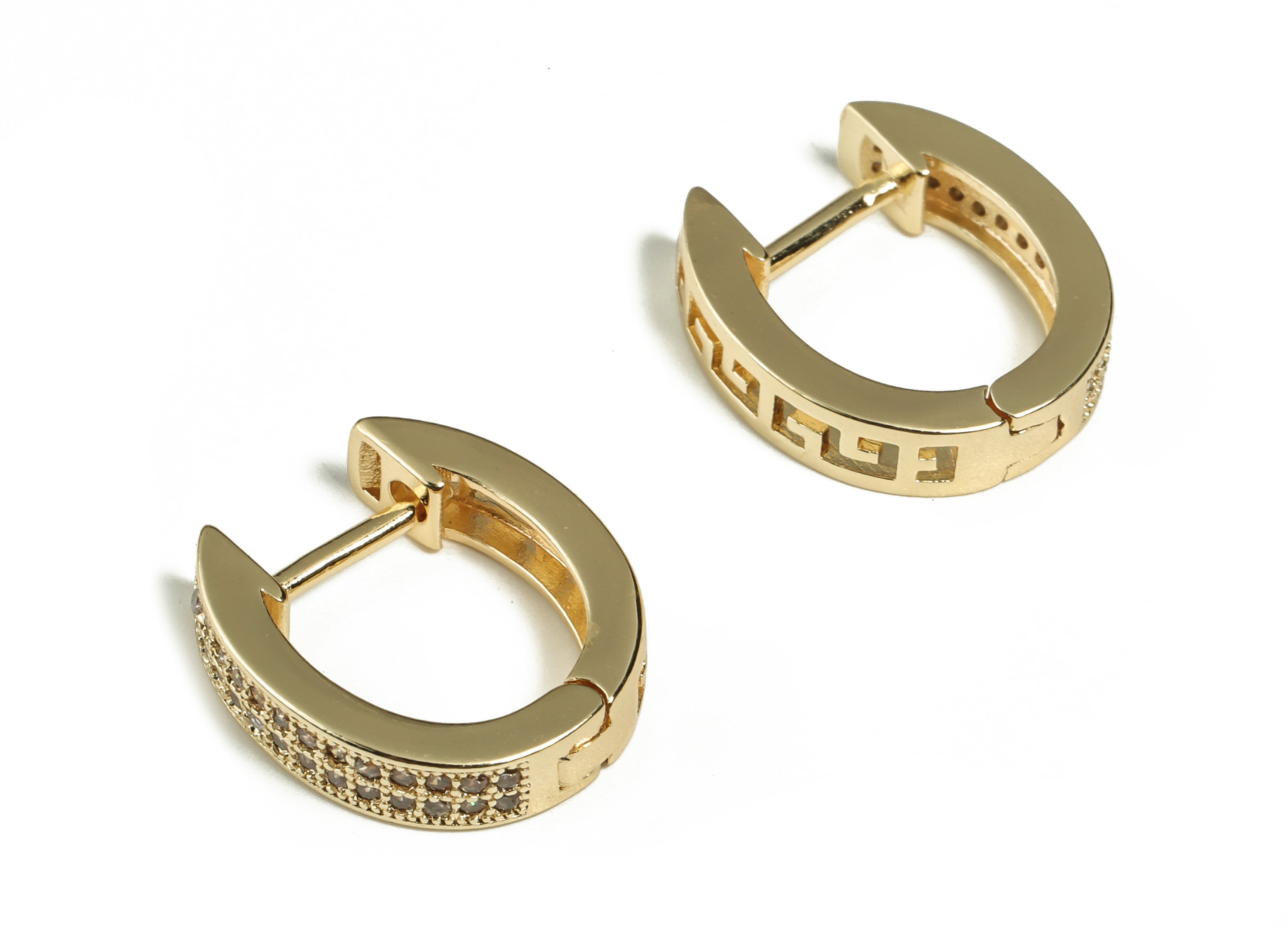 Zircon Round Huggie Hoop Earring – Brass Circle Huggie Stud Earrings – 18K Real Gold Plated Brass - 16.49×14.75×2.25mm - RGP3219 - DOMEDBAZAAR