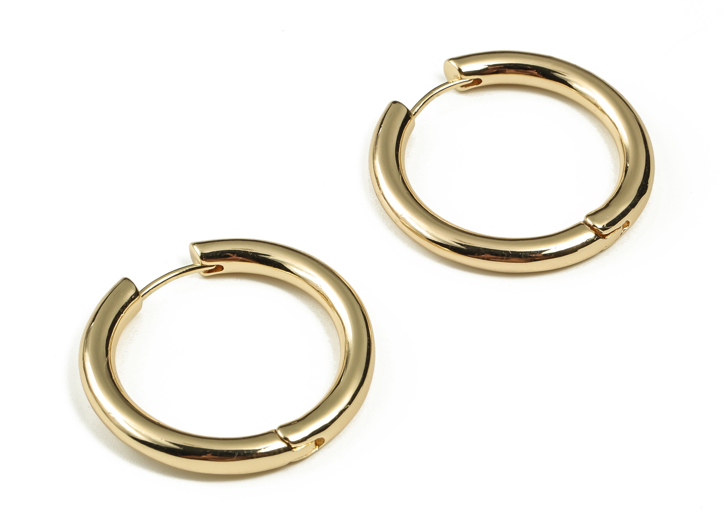 Brass Round Huggie Hoop Earring – Minimalist Simple Earrings – 18K Real Gold Plated Brass – Plain Hoops - 29.41×29.05×3.57mm - RGP3234 - DOMEDBAZAAR