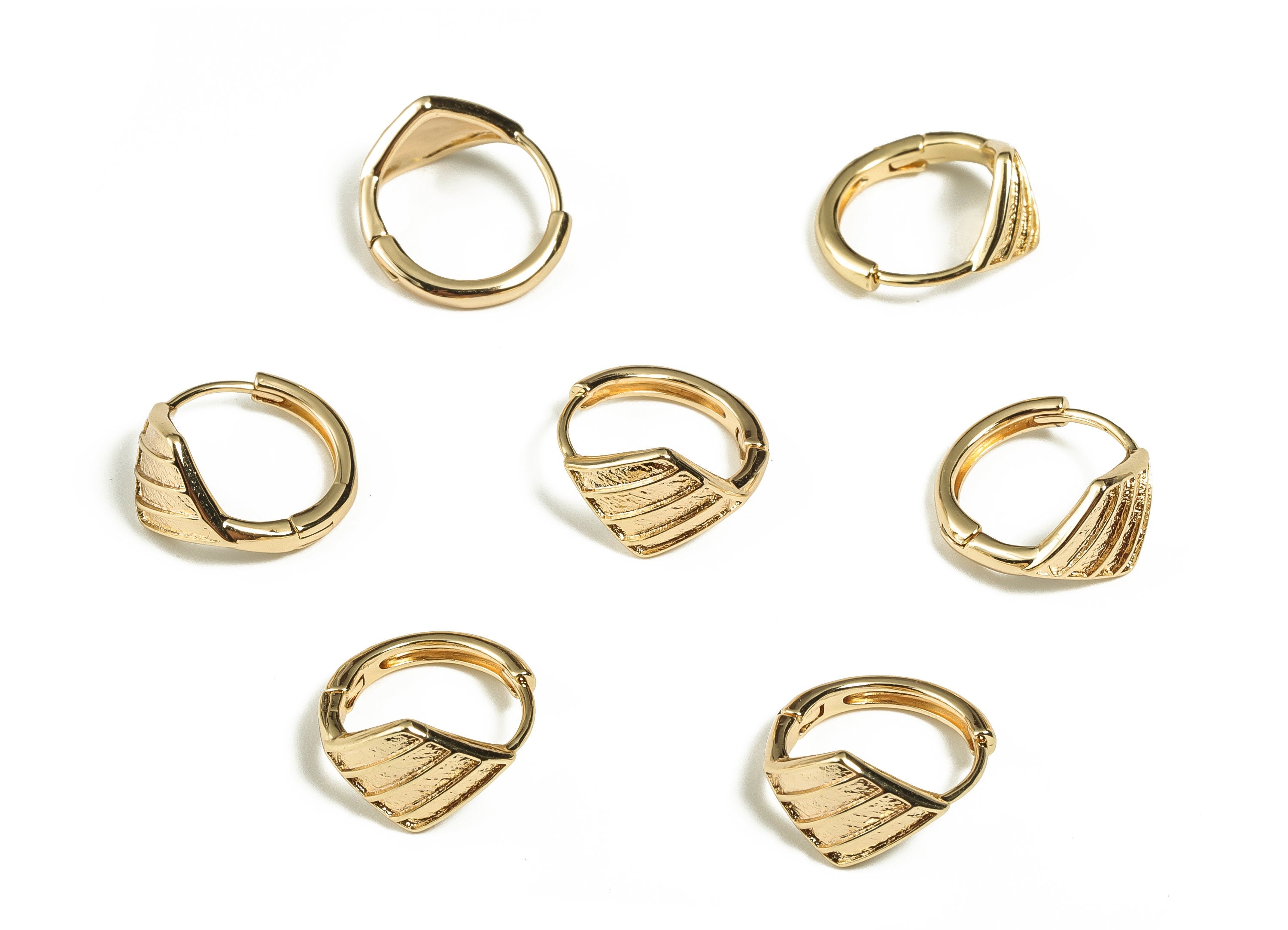 Brass Huggie Hoop Earrings – Diamond Shape Hoops – Minimalist Earring – 18k Gold Plated Round Earrings - 14.55×13.73×1.78mm - RGP3301 - DOMEDBAZAAR