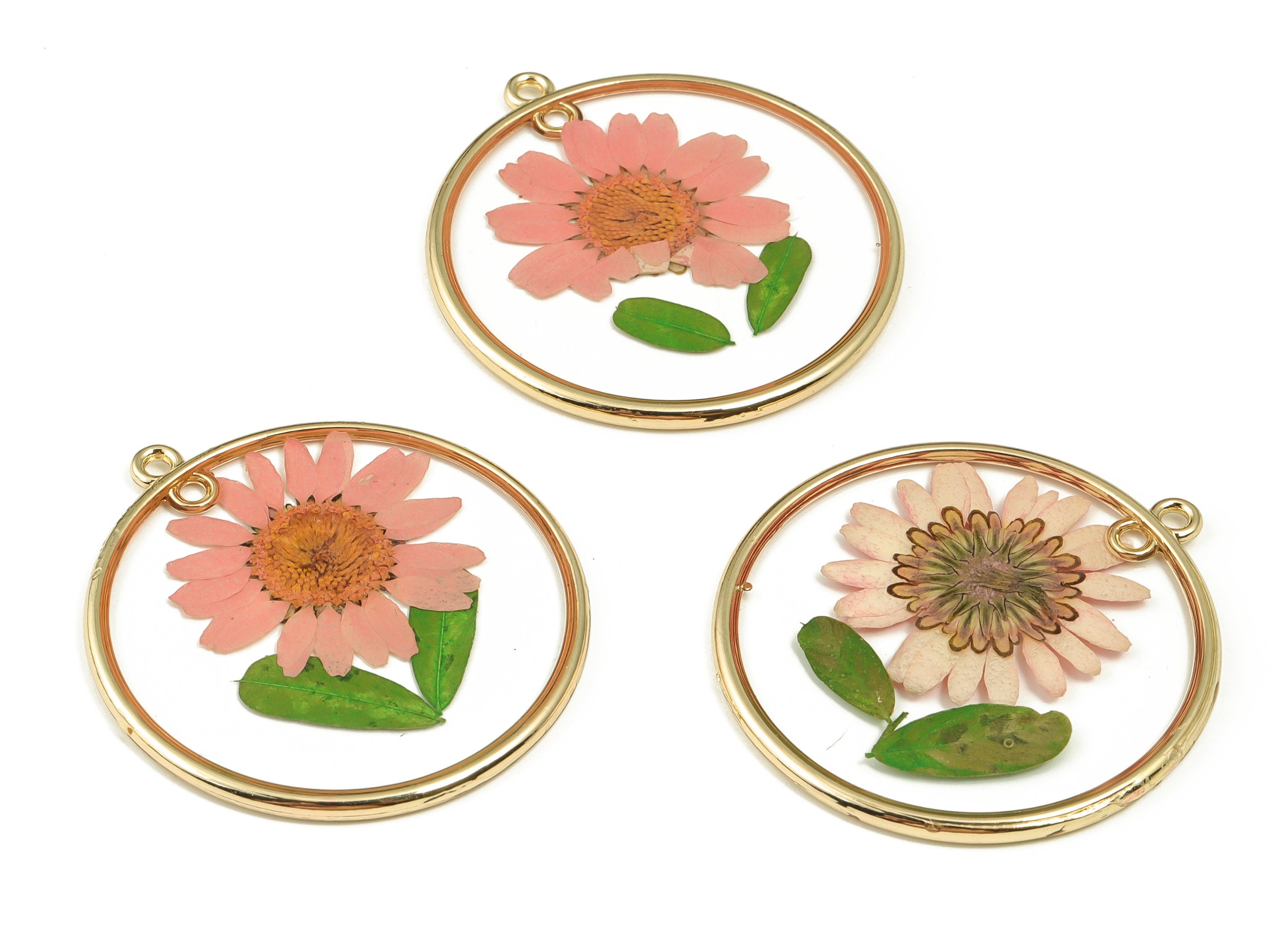 Gold Pressed Flower charms - Dried Flower Jewelry - Real Flower Charms - Resin Jewelry - Gold Tone Plated Alloy - 43.35x39.93x2.54mm- RC1181 - DOMEDBAZAAR