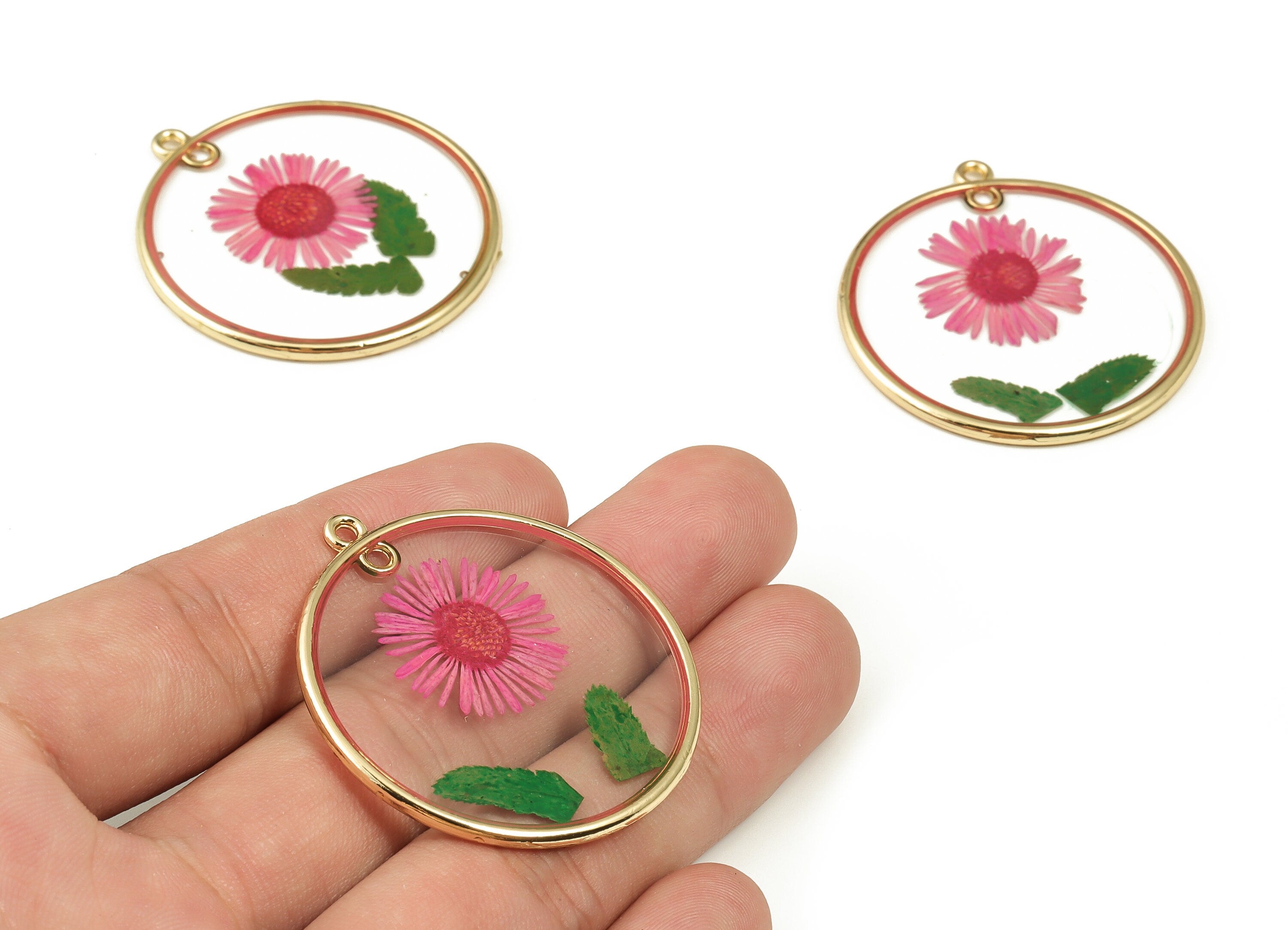 Gold Pressed Flower charms - Dried Flower Jewelry - Real Flower charms - Resin Jewelry - Gold Tone Plated Alloy -43.22x39.81x2.75mm - RC1182 - DOMEDBAZAAR