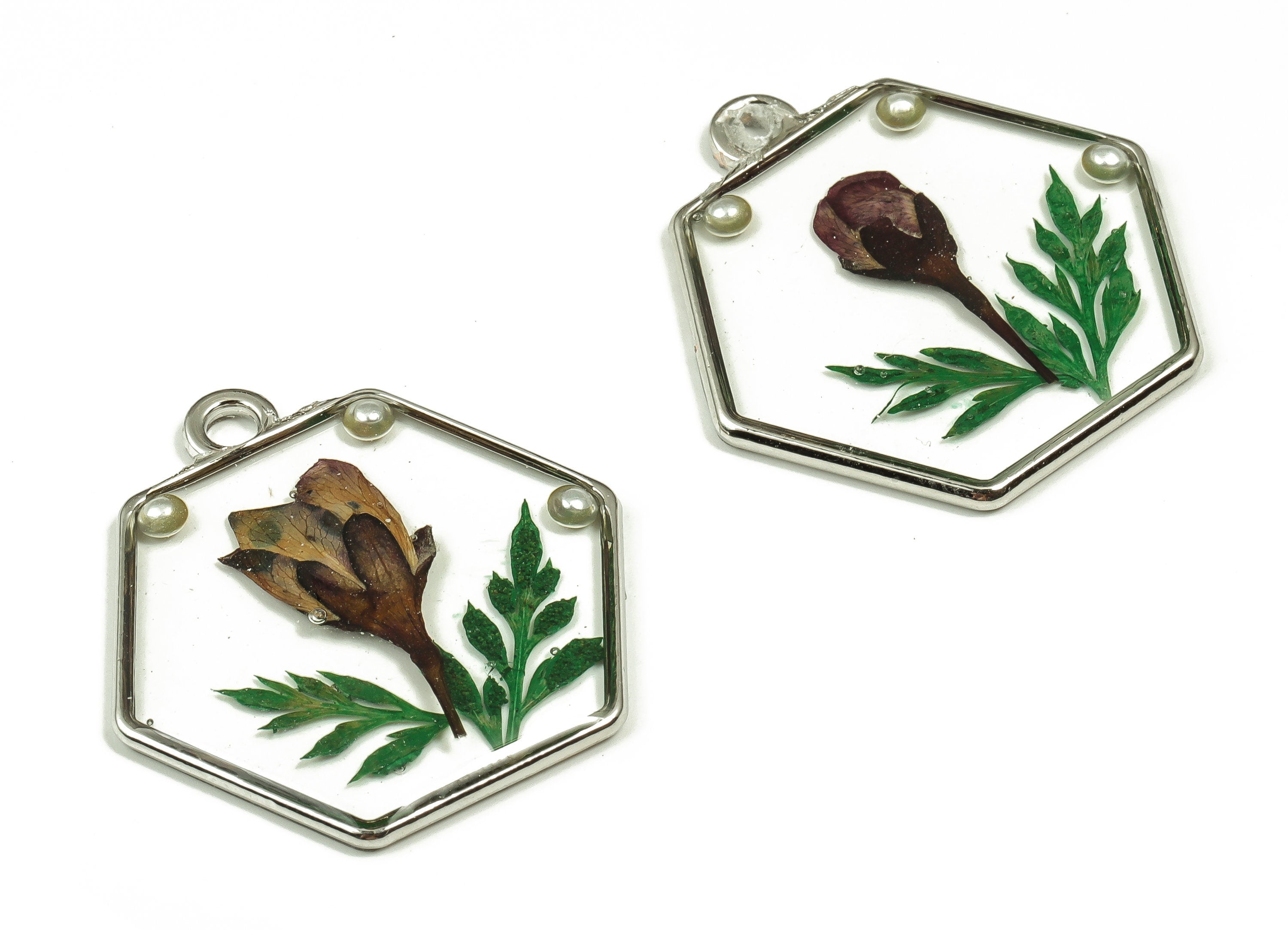 Epoxy Resin Hexagon Real Flower Charms - Malus Spectabilis&Black Pout Leaf Pendant - White Gold Tone Plated Alloy - 28.7x27.9x2.5mm - ZZ1826 - DOMEDBAZAAR