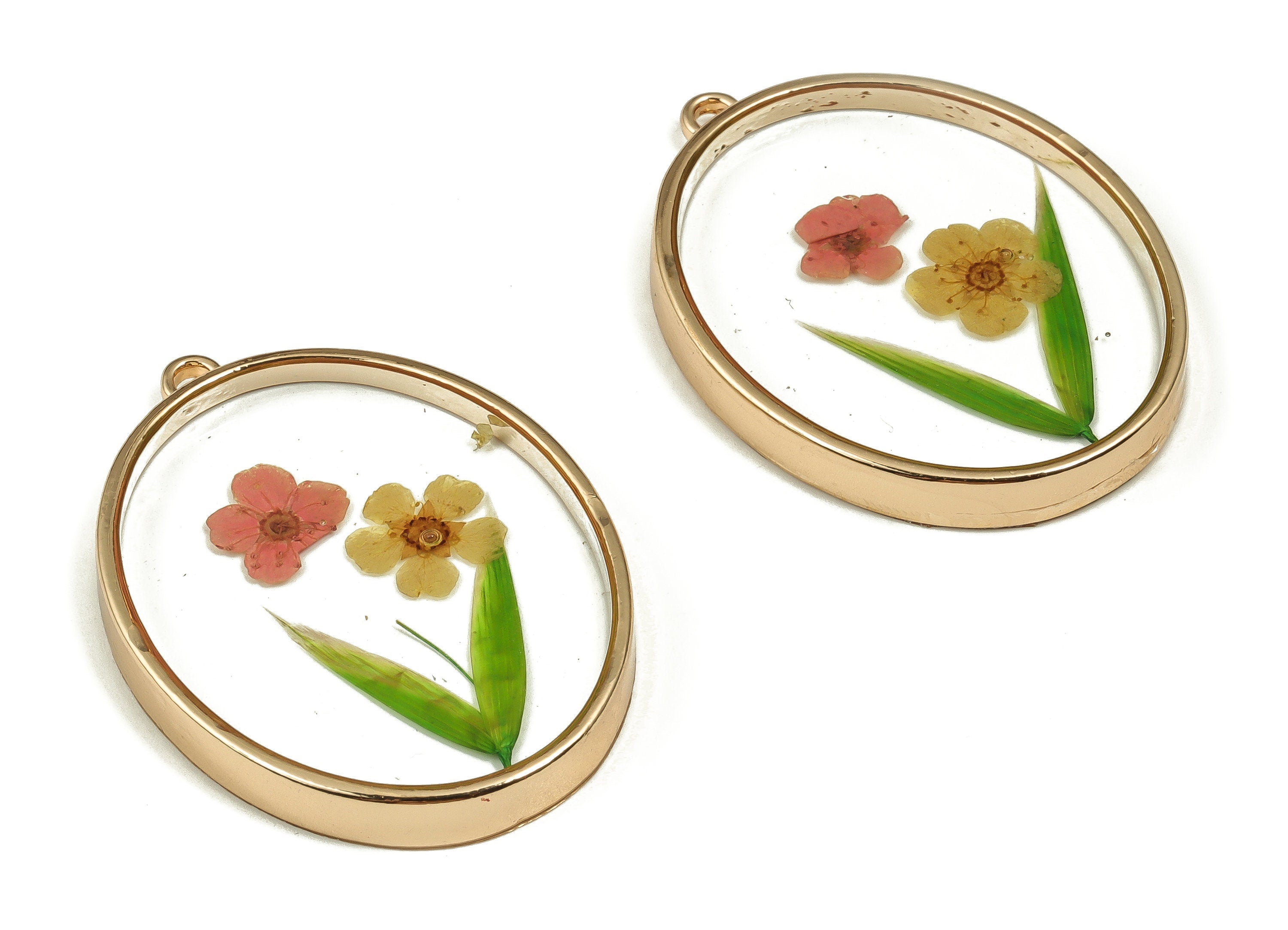 Epoxy Resin Oval Real Flower Earring Charms - Epoxy Resin Narcissu&Bamboo Leaf Pendant - Gold Tone Plated Alloy - 41.33x30.25x4.6mm - ZZ1859 - DOMEDBAZAAR