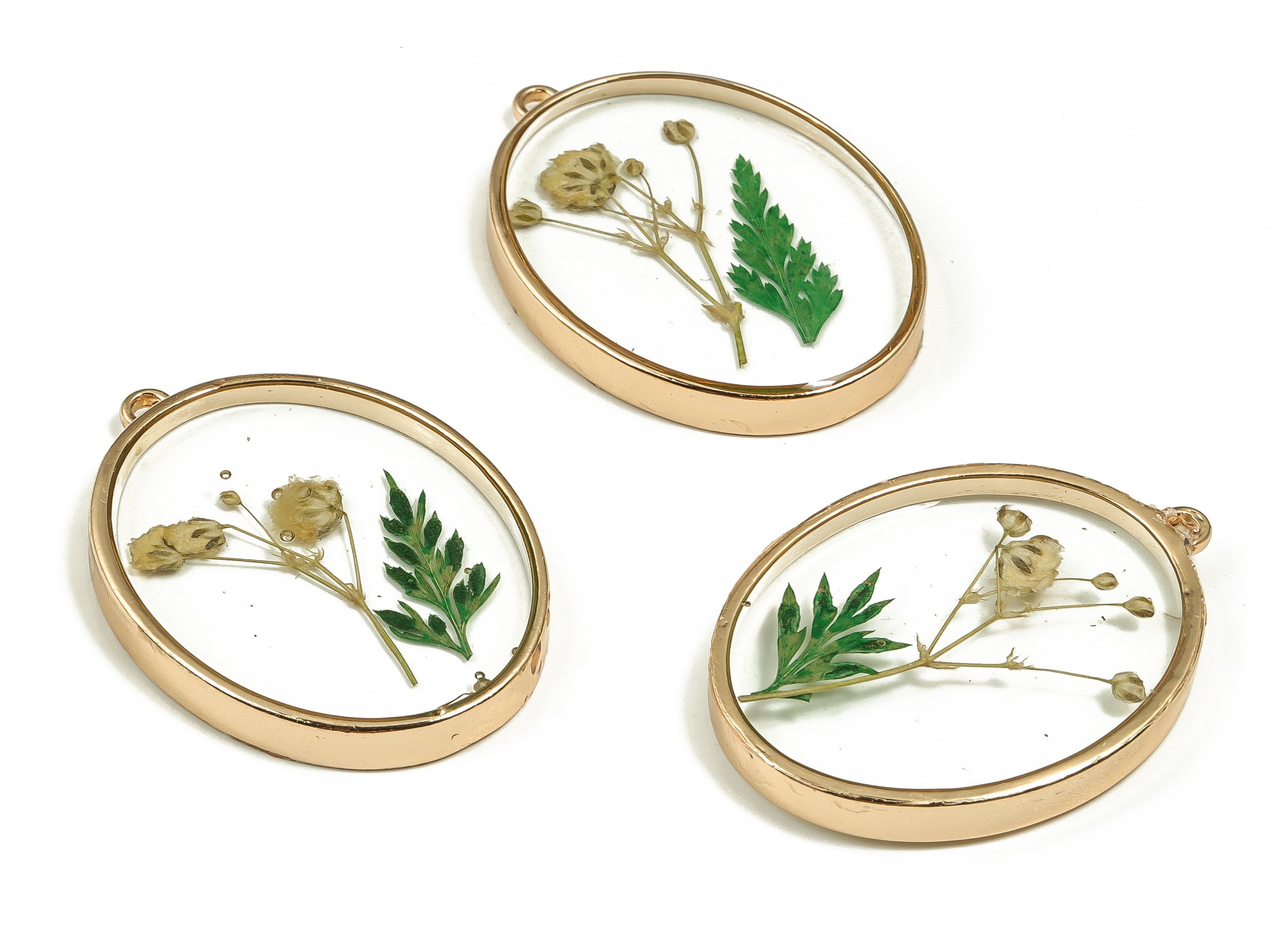 Epoxy Resin Oval Real Flower Earring Charms - Resin Babysbreath&Black Pout Leaf Pendant - Gold Tone Plated Alloy - 41.04x30x4.6mm - ZZ1864 - DOMEDBAZAAR