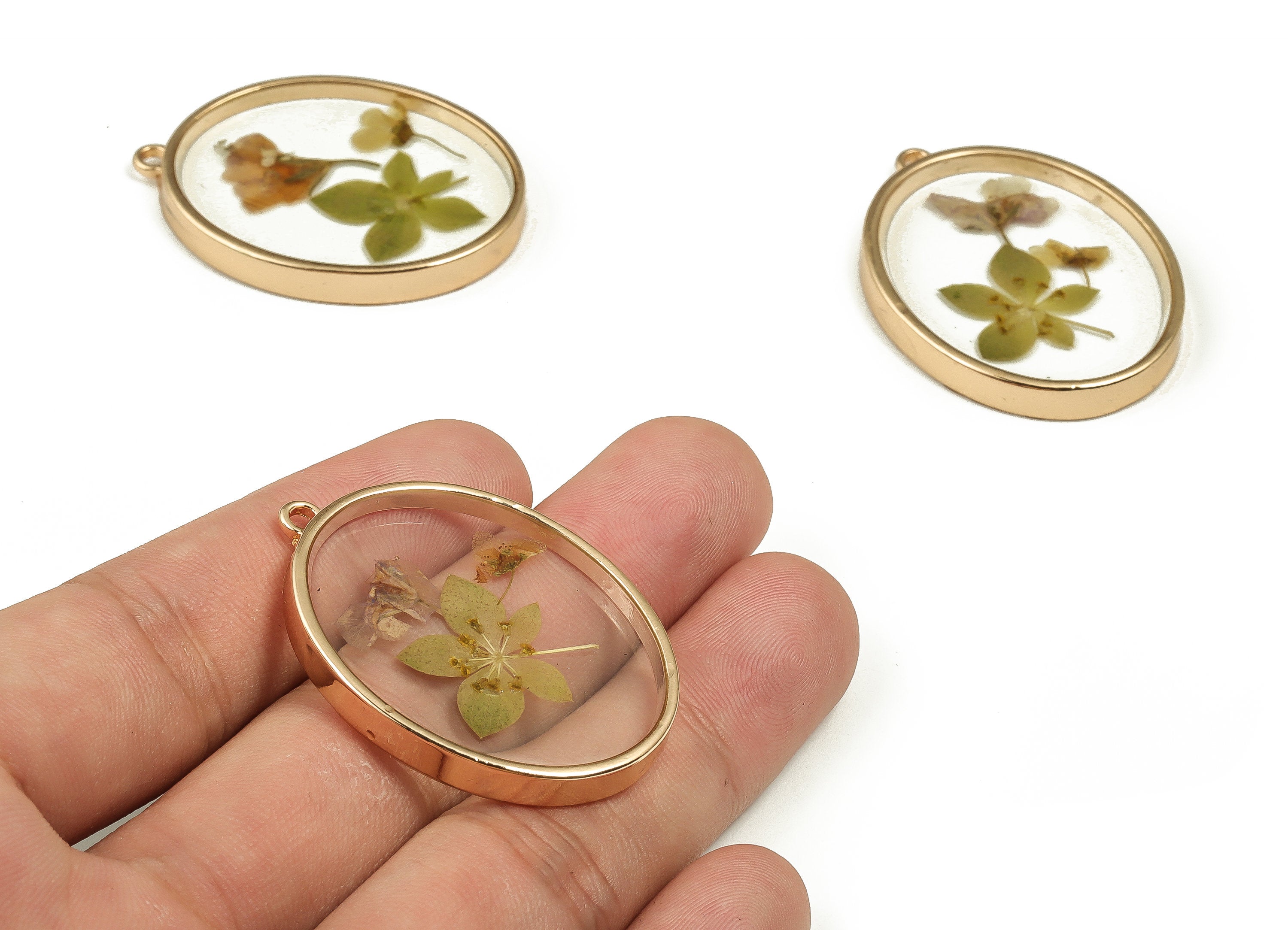 Epoxy Resin Oval Real Flower Earring Charms - Epoxy Resin Rabbit Grass Pendant - Gold Tone Plated Alloy - 41.38x40.06x3.9mm - ZZ1857 - DOMEDBAZAAR