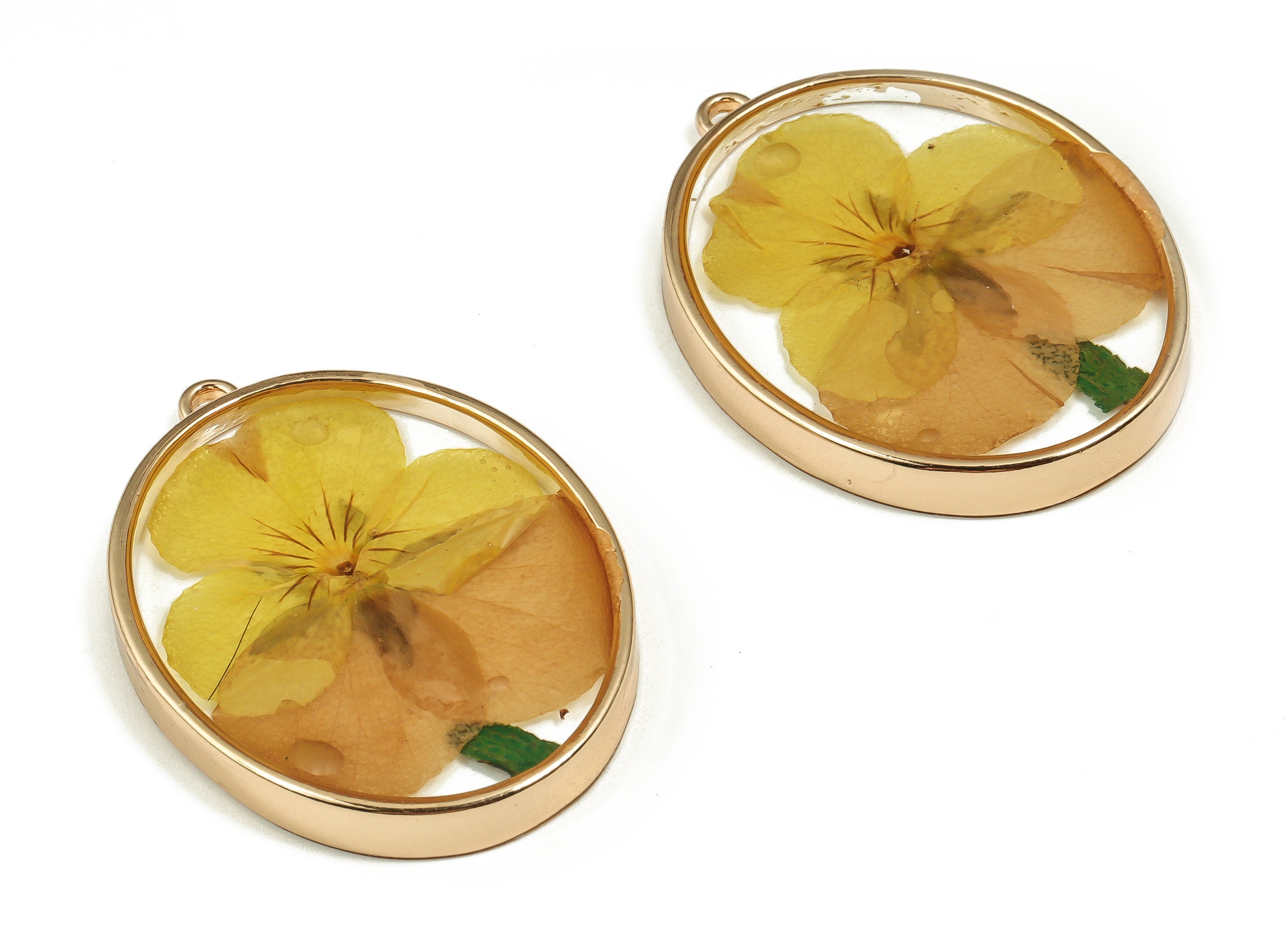 Epoxy Resin Oval Real Flower Earring Charms - Epoxy Resin Pansy Pendant - Gold Tone Plated Alloy - 41.22x30.06x5.81mm - ZZ1856 - DOMEDBAZAAR