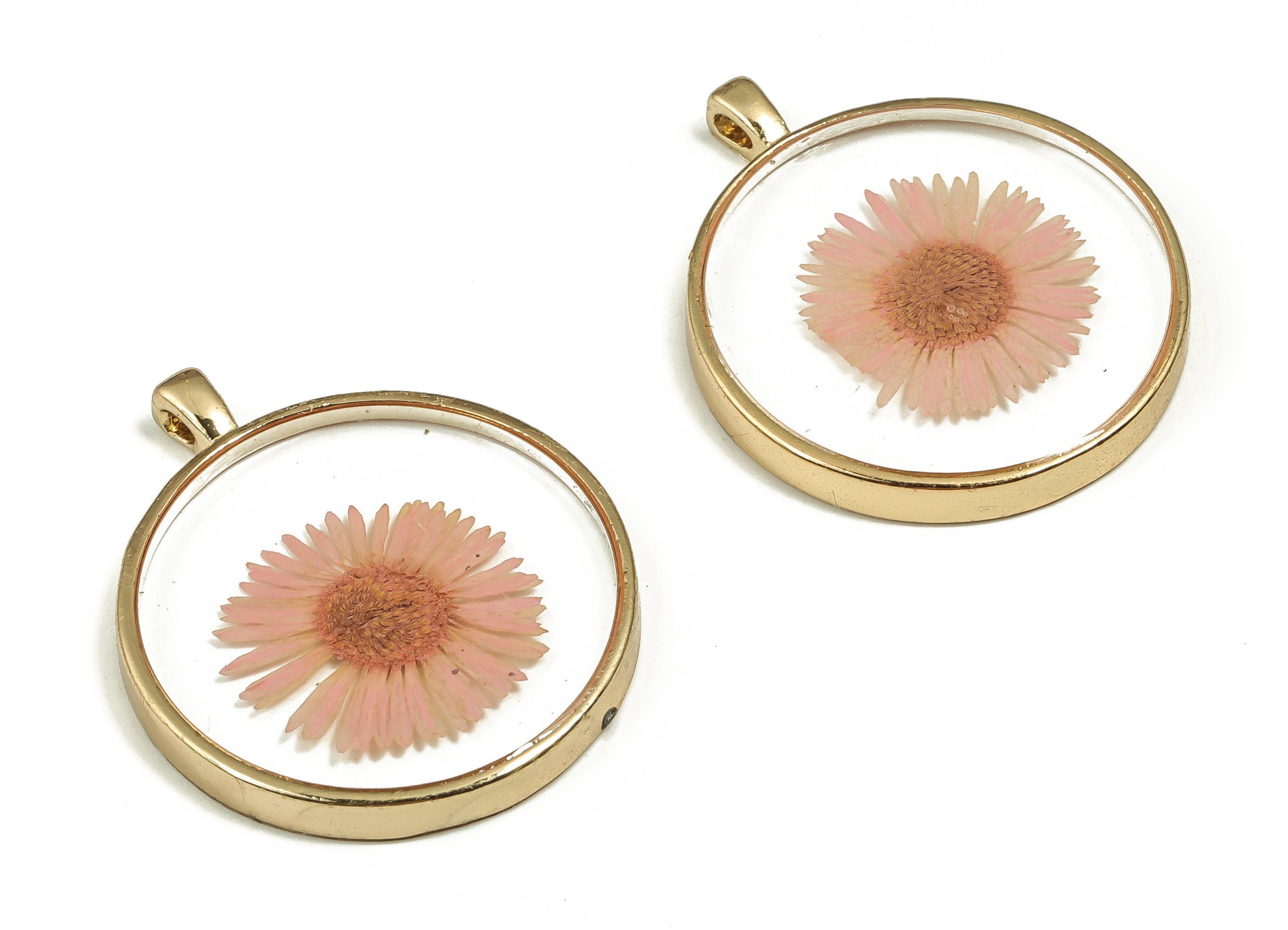 Epoxy Resin Round Real Flower Earring Charms - Epoxy Resin Needle Chrysanthemum Pendant - Gold Tone Plated Alloy - 34.79x28.9x3.9mm - ZZ1832 - DOMEDBAZAAR