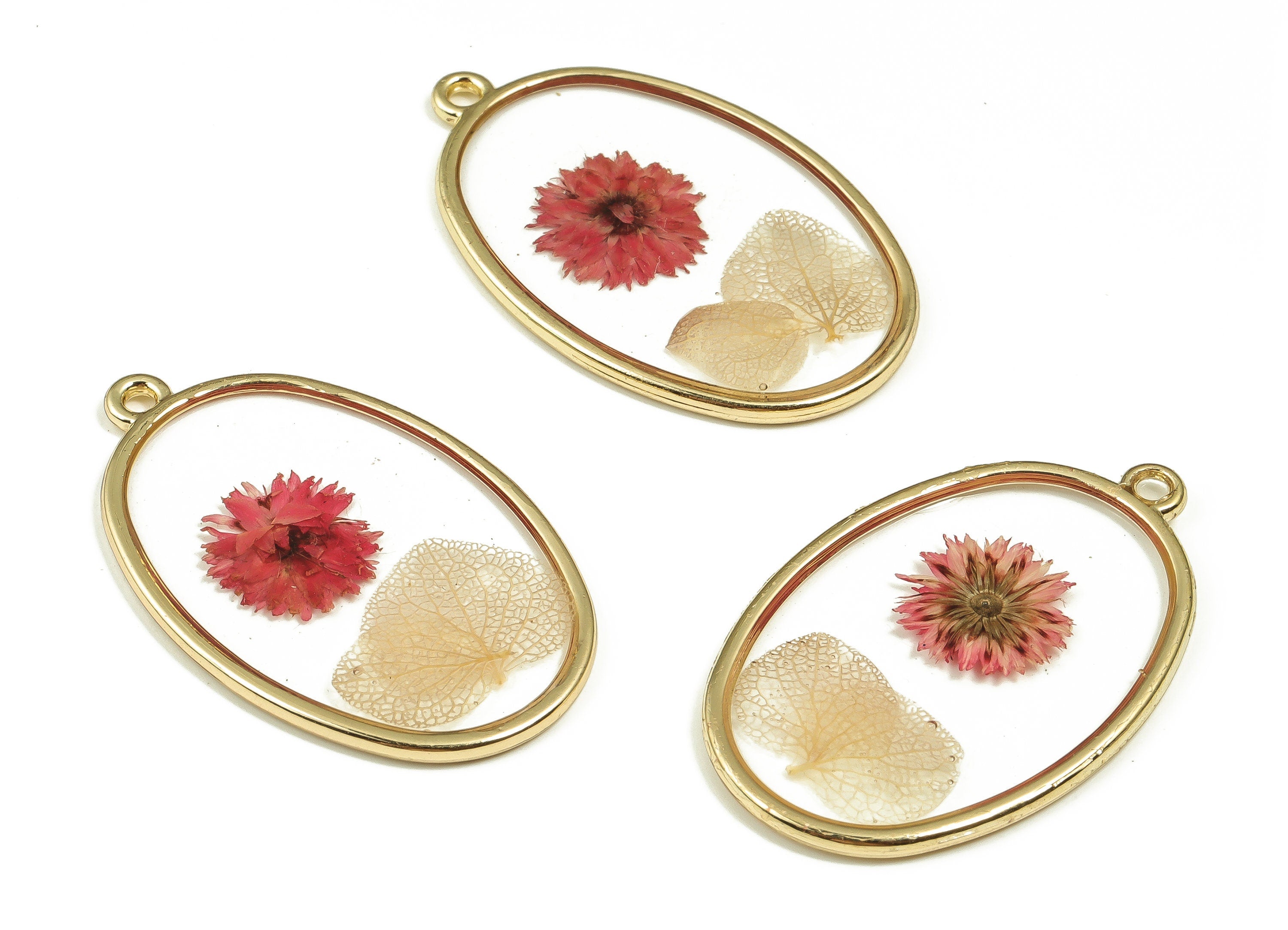 Epoxy Resin Oval Real Flower Charms - Epoxy Resin Xiaoxiangqing&Hydrangea Pendant - Gold Tone Plated Alloy - 34.92x21.98x2.13mm - ZZ1845 - DOMEDBAZAAR