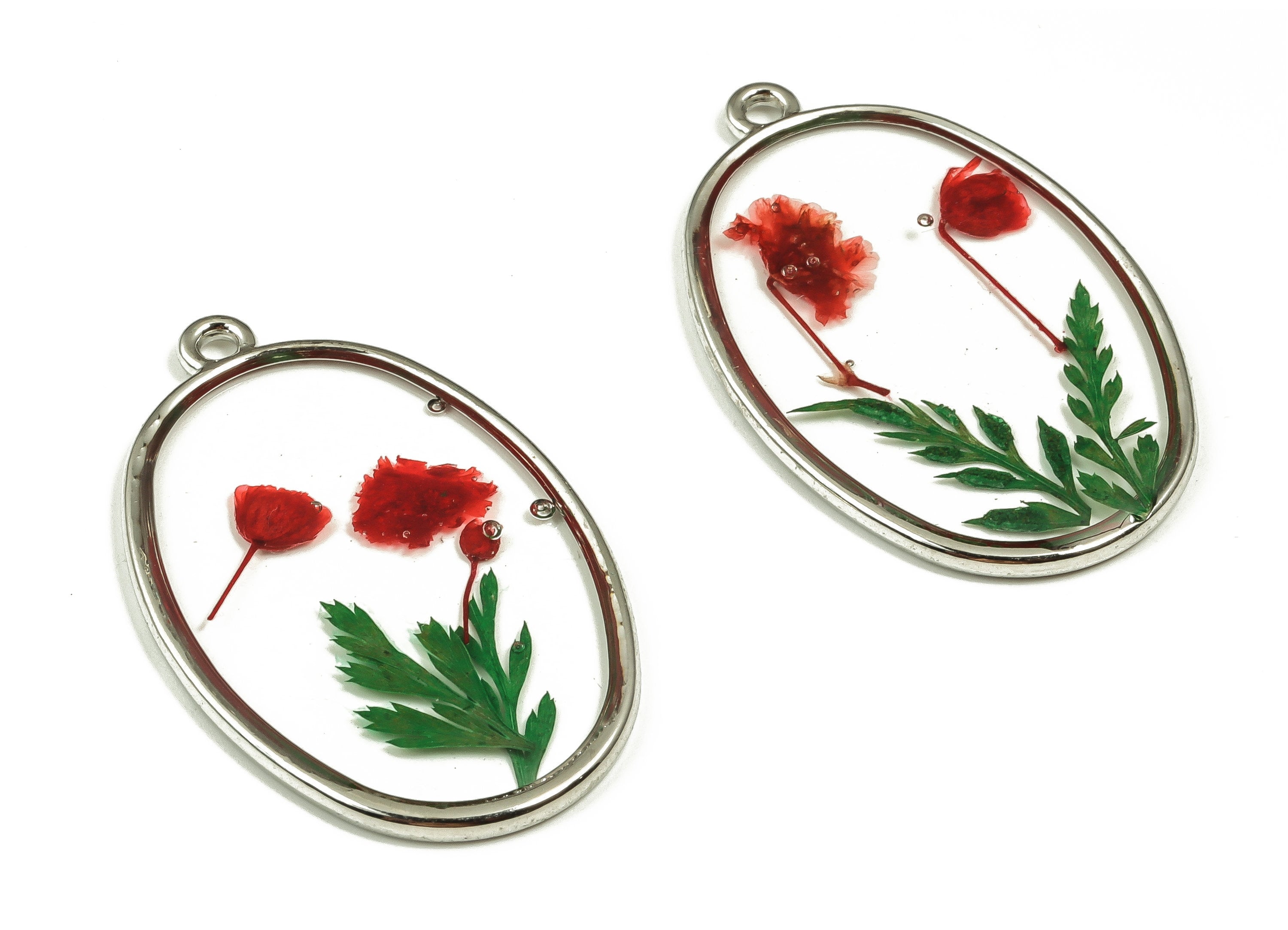 Epoxy Resin Oval Real Flower Earring Charms - Black Pout Leaf&Babysbreath Pendant - White Gold Tone Plated Alloy - 34.85x22.1x2.7mm - ZZ1839 - DOMEDBAZAAR