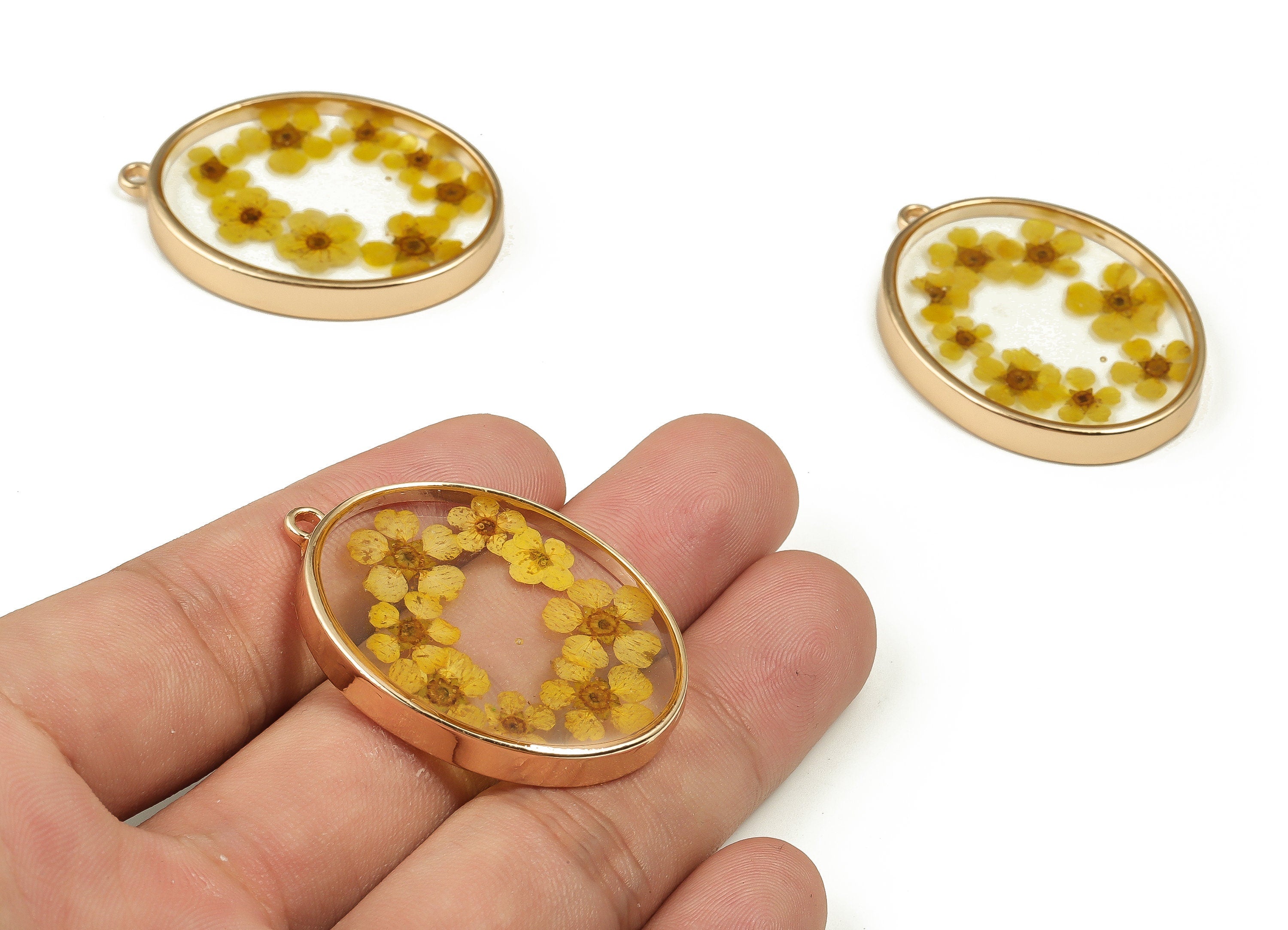 Epoxy Resin Oval Real Flower Earring Charms - Epoxy Resin Narcissus Pendant - Gold Tone Plated Alloy - 40.81x30.54x4.88mm - ZZ1871 - DOMEDBAZAAR