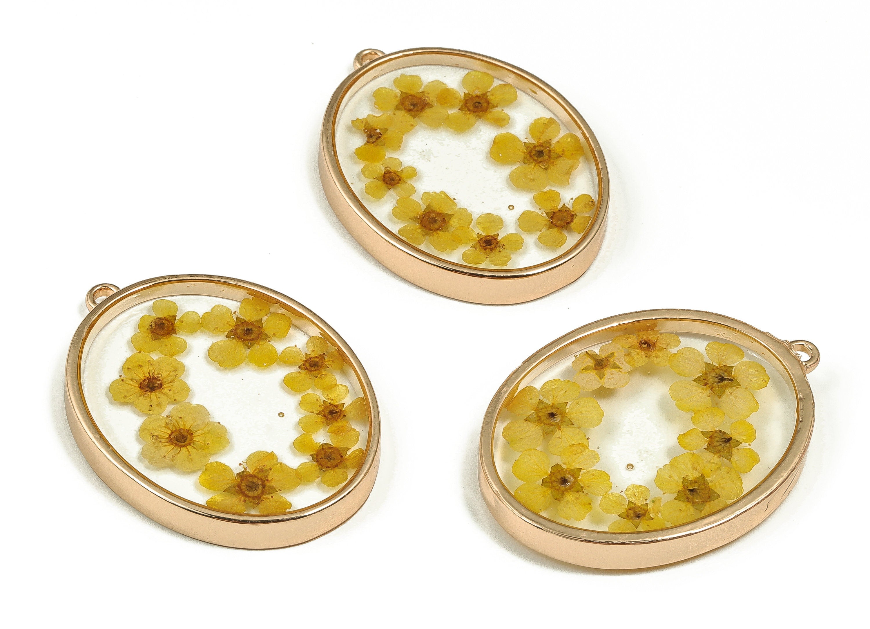 Epoxy Resin Oval Real Flower Earring Charms - Epoxy Resin Narcissus Pendant - Gold Tone Plated Alloy - 40.81x30.54x4.88mm - ZZ1871 - DOMEDBAZAAR