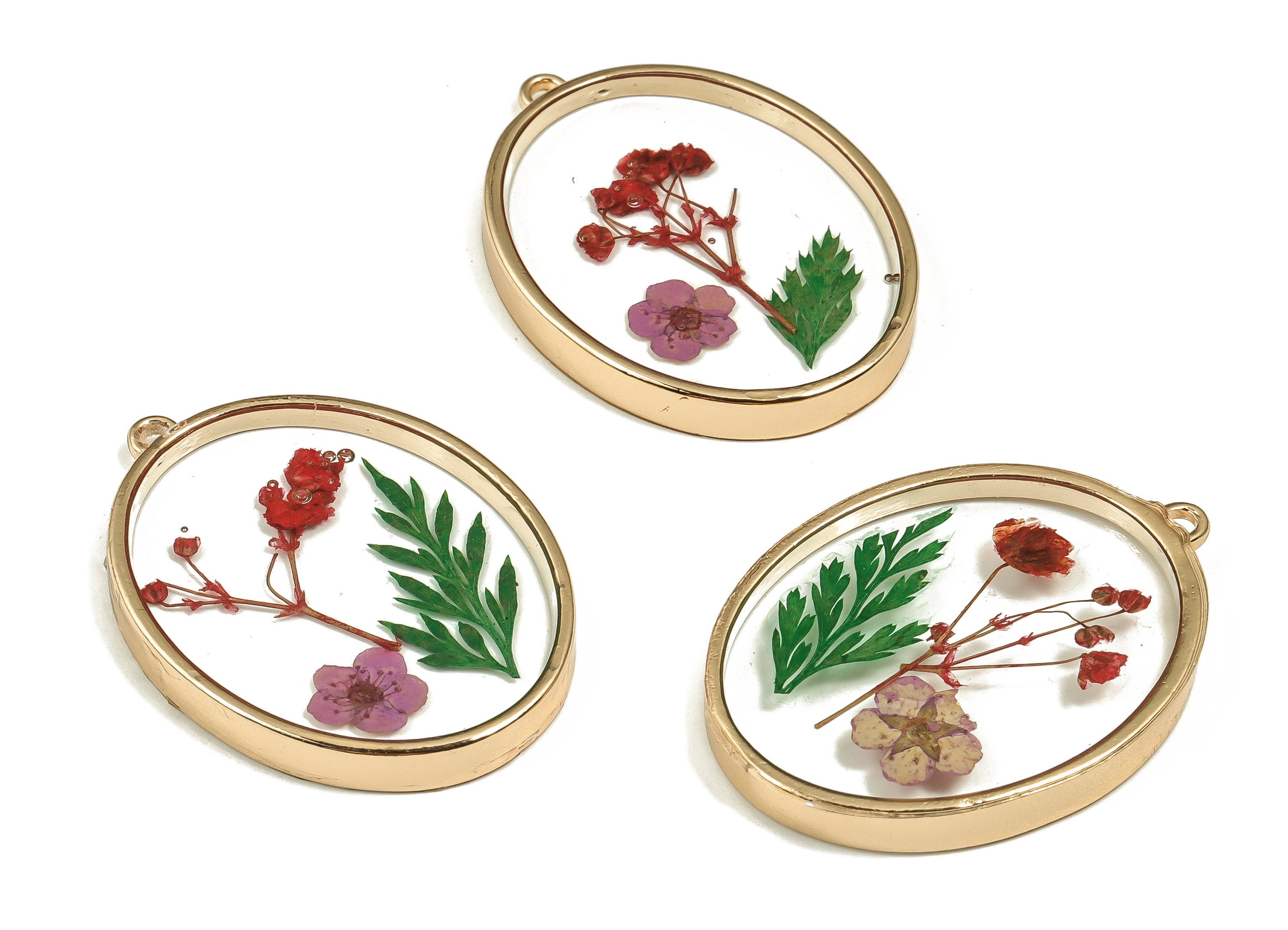 Epoxy Resin Oval Real Flower Earring Charms - Babysbreath&Black Pout Leaf Pendant - Gold Tone Plated Alloy - 41.06x30.01x4.63mm - ZZ1861 - DOMEDBAZAAR