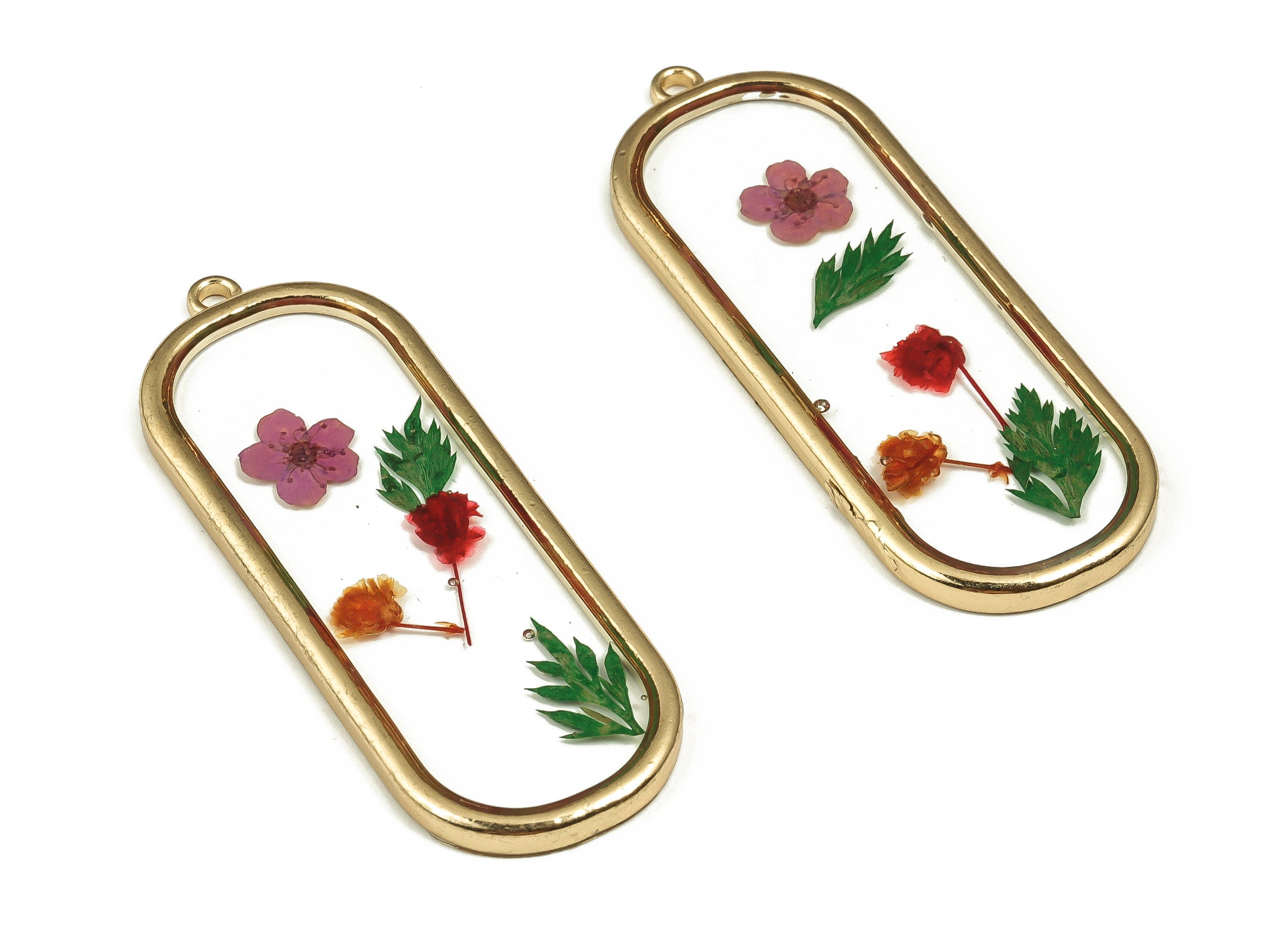 Epoxy Resin Oval Real Flower Charms - Barcissu&Babysbreath - Back Pout Leaf Pendant - Gold Tone Plated Alloy - 60.16x21.92x2.91mm - ZZ1847 - DOMEDBAZAAR
