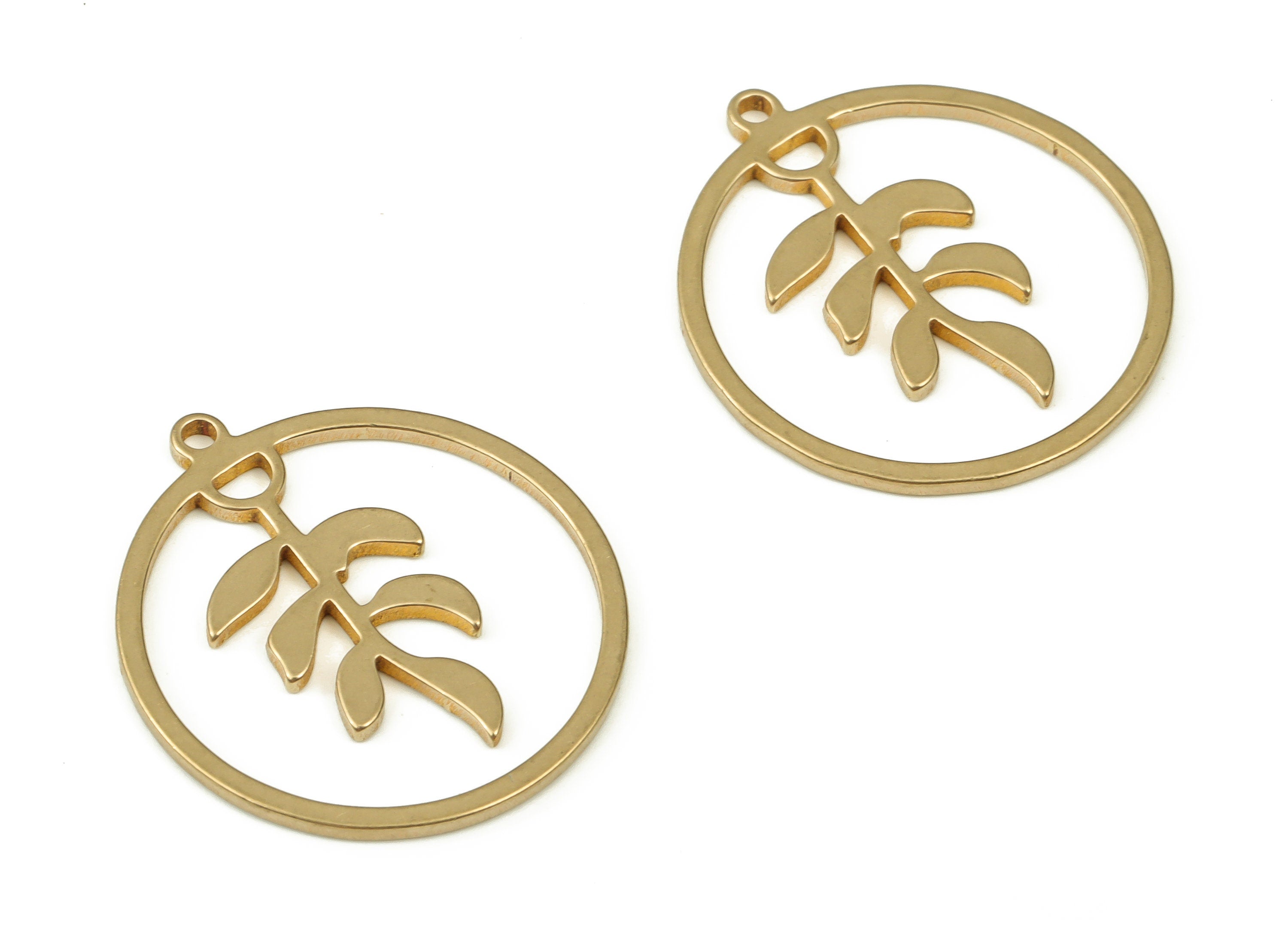 Brass Round Earring Charms - Circle Plant Pendant Charms - Earring Findings – DIY Jewelry Making Supplies - 21.87x19.86x0.93mm - PP4520 - DOMEDBAZAAR