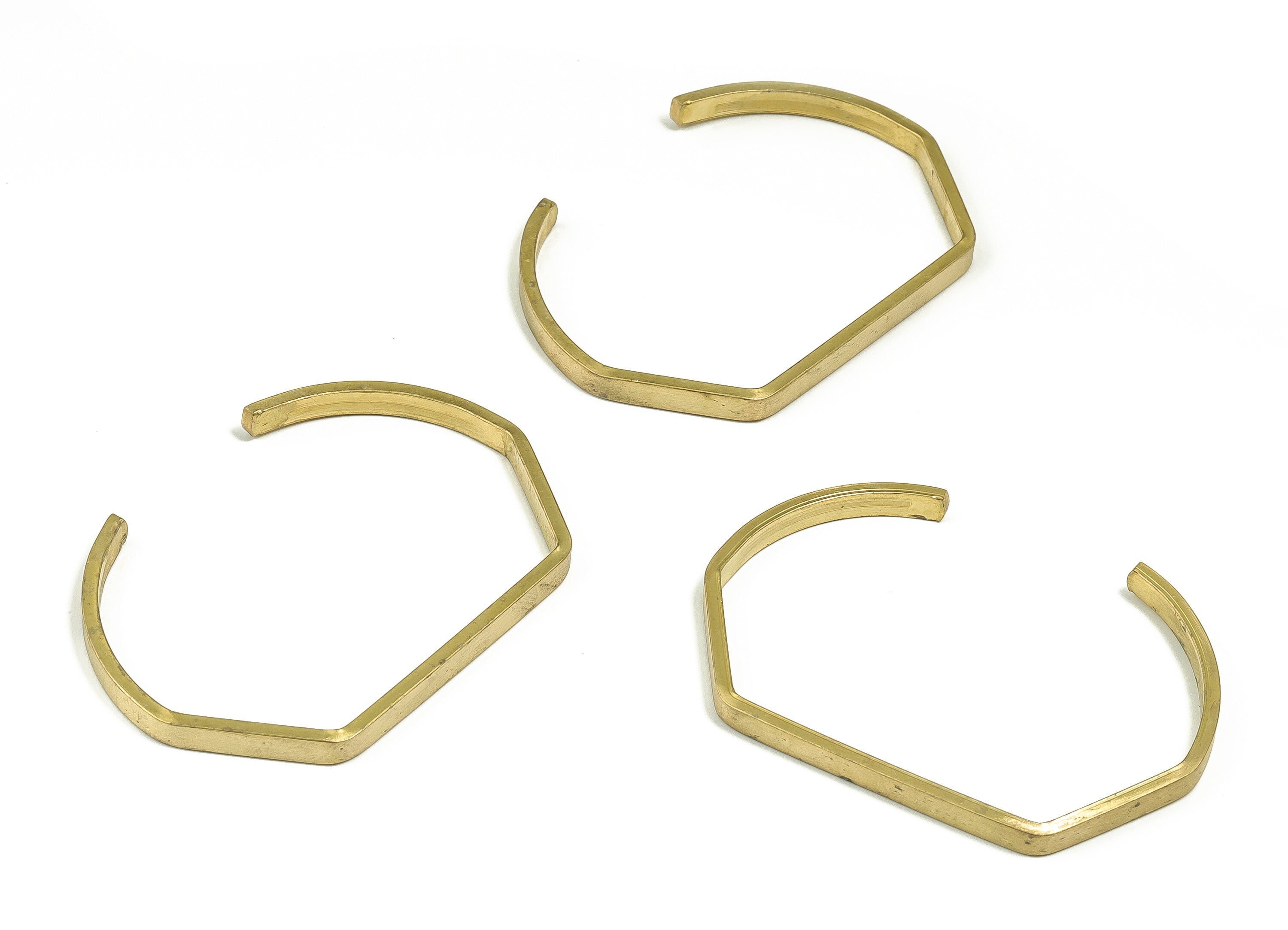 Adjustable Bangle Bracelet - Raw Brass Hexagon Engraving - Expandable Wire Bangle for Charms - Jewelry Supplies - 63.67x43.8x1.97mm - BRC11 - DOMEDBAZAAR