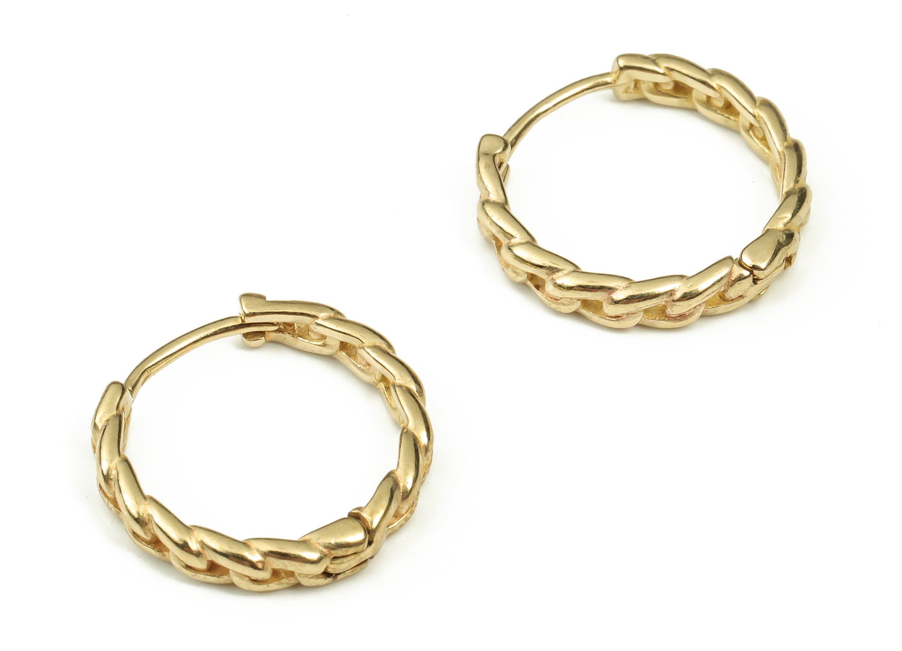 Brass Round Hoop Earring – Circle Shape Earrings – Dainty Huggie Hoop Earrings – Hoop Earring Jewelry Supplies - 16.25x16.11x1.66mm - PP4482 - DOMEDBAZAAR