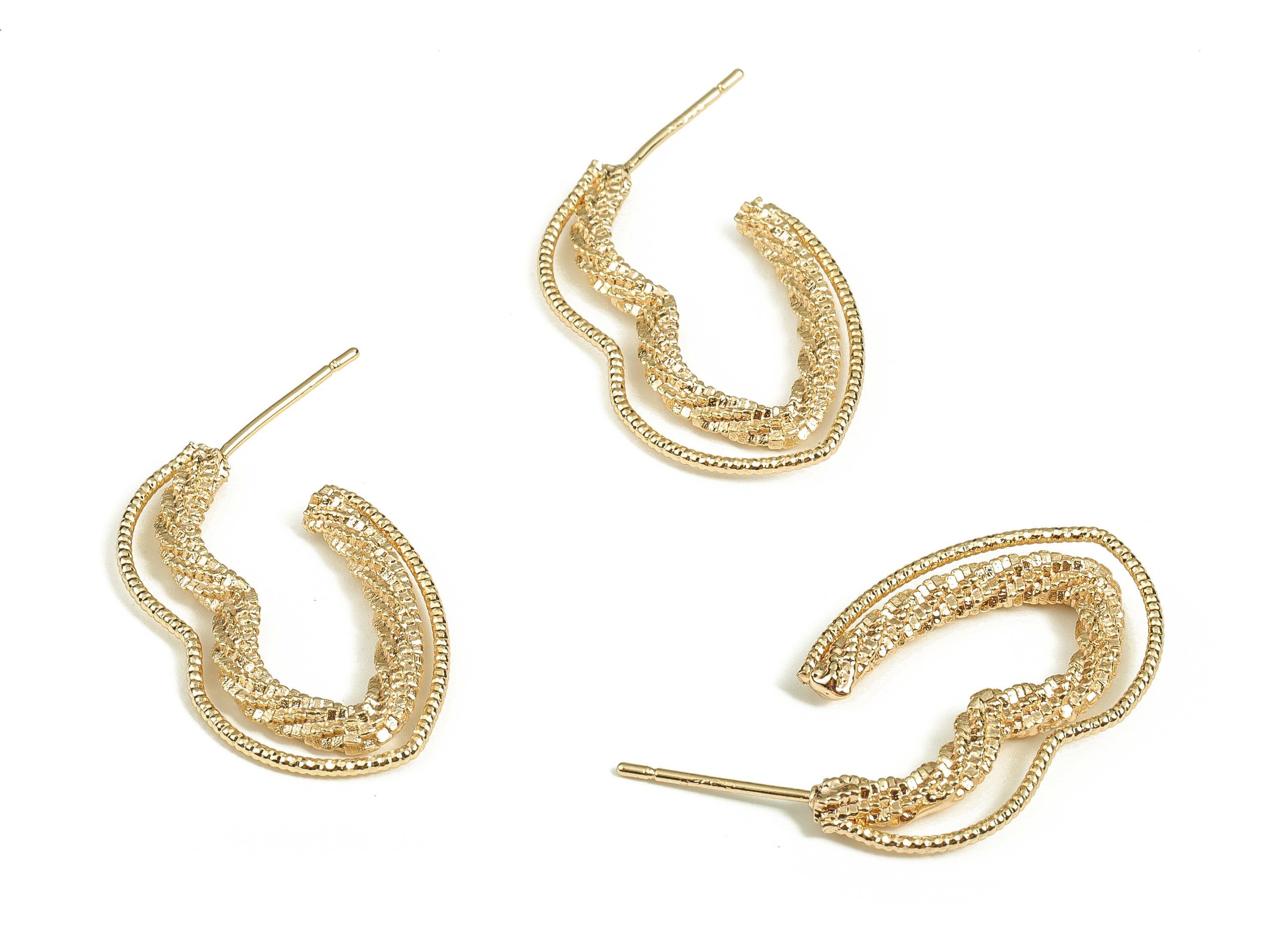 Brass Texture Lips Earring Post - Gold Lips Earring Stud - 18K Real Gold Plated Brass - Brass Stud - 26.05x16.78x2.9mm - RGP3799 - DOMEDBAZAAR