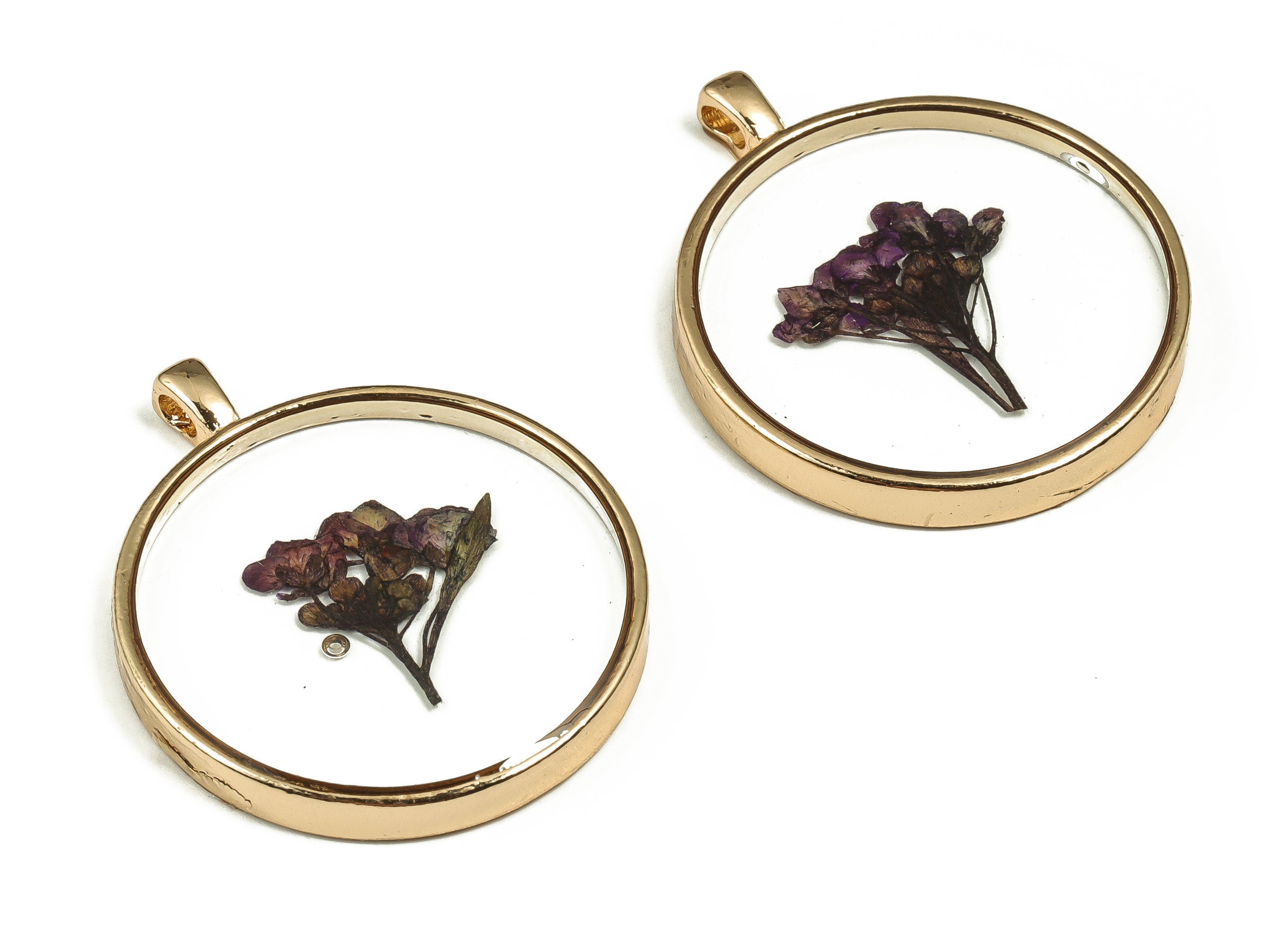 Epoxy Resin Round Real Flower Earring Charms - Epoxy Resin Sweet Alyssum Pendant - Gold Tone Plated Alloy - 34.73x28.73x4.31mm - ZZ1896 - DOMEDBAZAAR