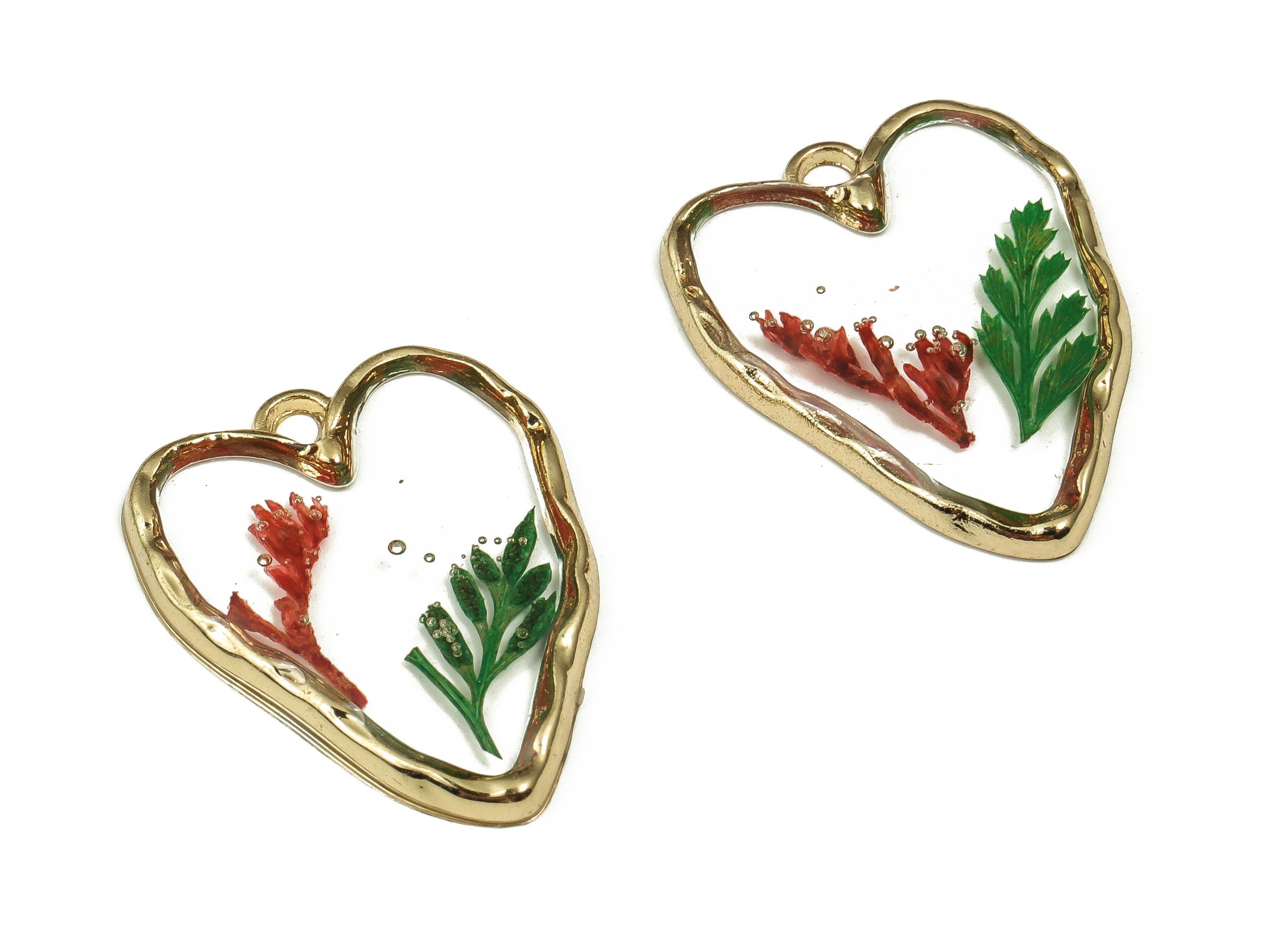 Epoxy Resin Heart Real Flower Earring Charms - Epoxy Resin Lack Pout Leaf&Seaweed Pendant - Gold Tone Plated Alloy - 25.87x19.7x3mm - ZZ1914 - DOMEDBAZAAR