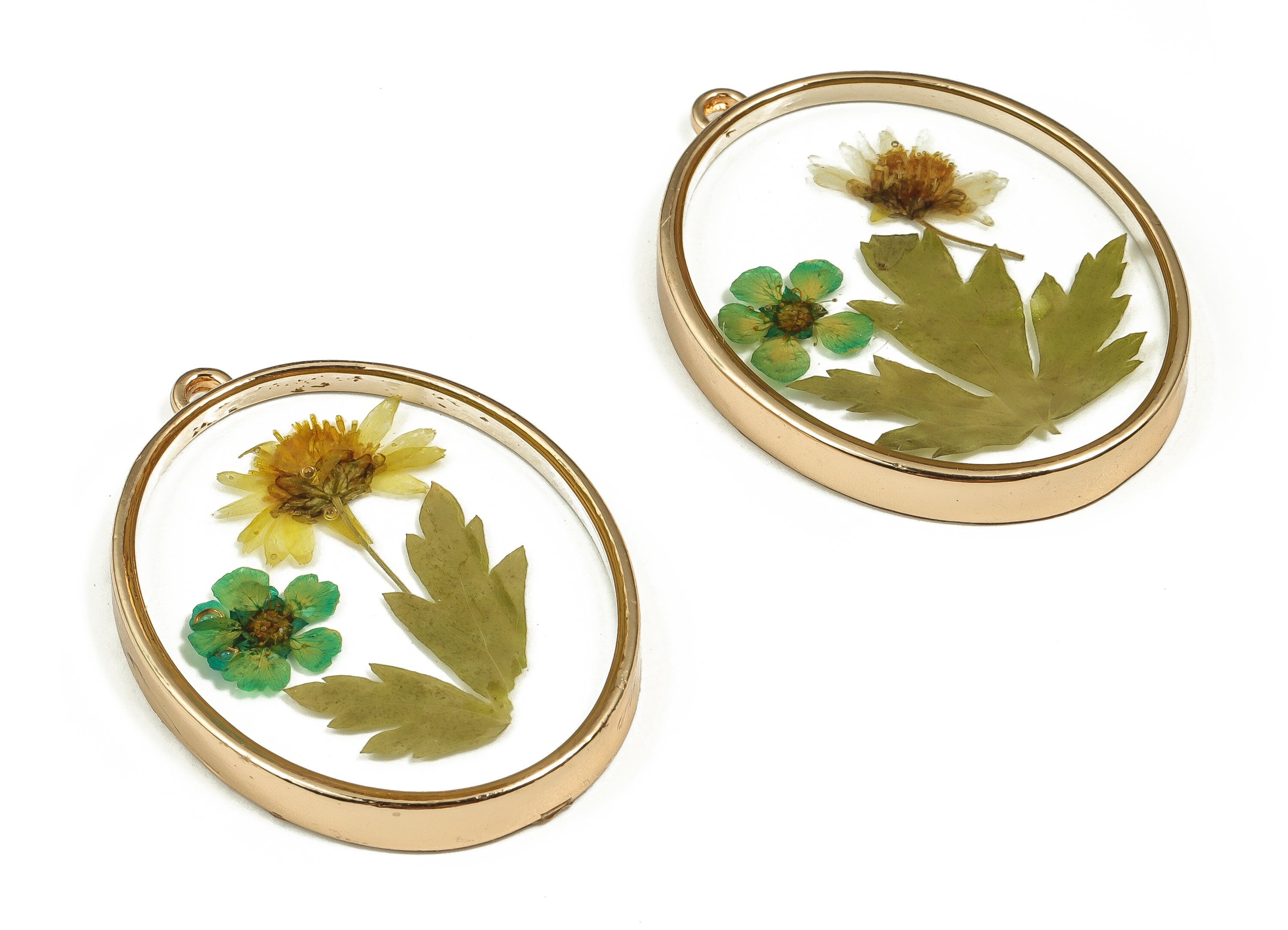 Epoxy Resin Oval Real Flower Earring Charms - Epoxy Resin Doorsedge&Narcissus Pendant - Gold Tone Plated Alloy - 41.36x30.34x4.89mm - ZZ1928 - DOMEDBAZAAR