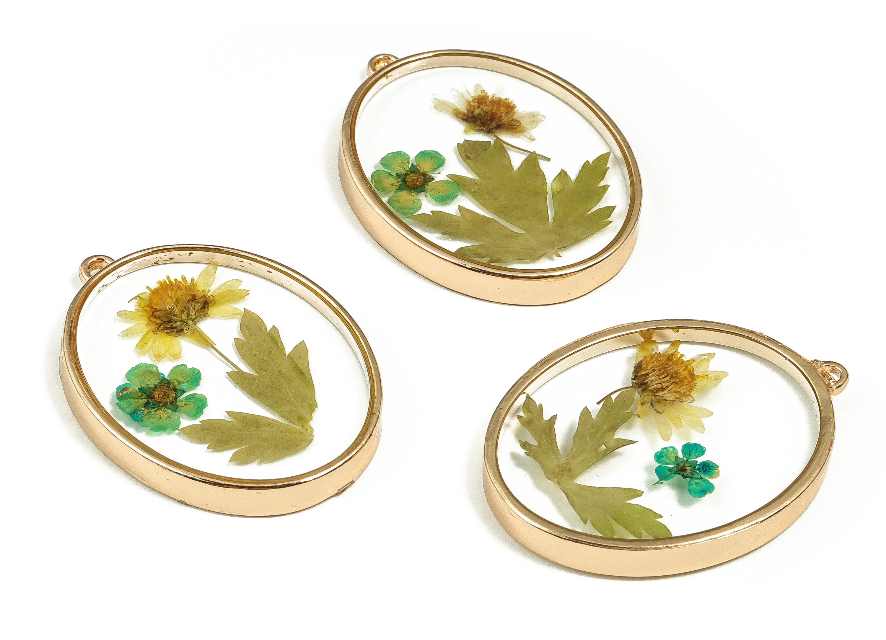 Epoxy Resin Oval Real Flower Earring Charms - Epoxy Resin Doorsedge&Narcissus Pendant - Gold Tone Plated Alloy - 41.36x30.34x4.89mm - ZZ1928 - DOMEDBAZAAR