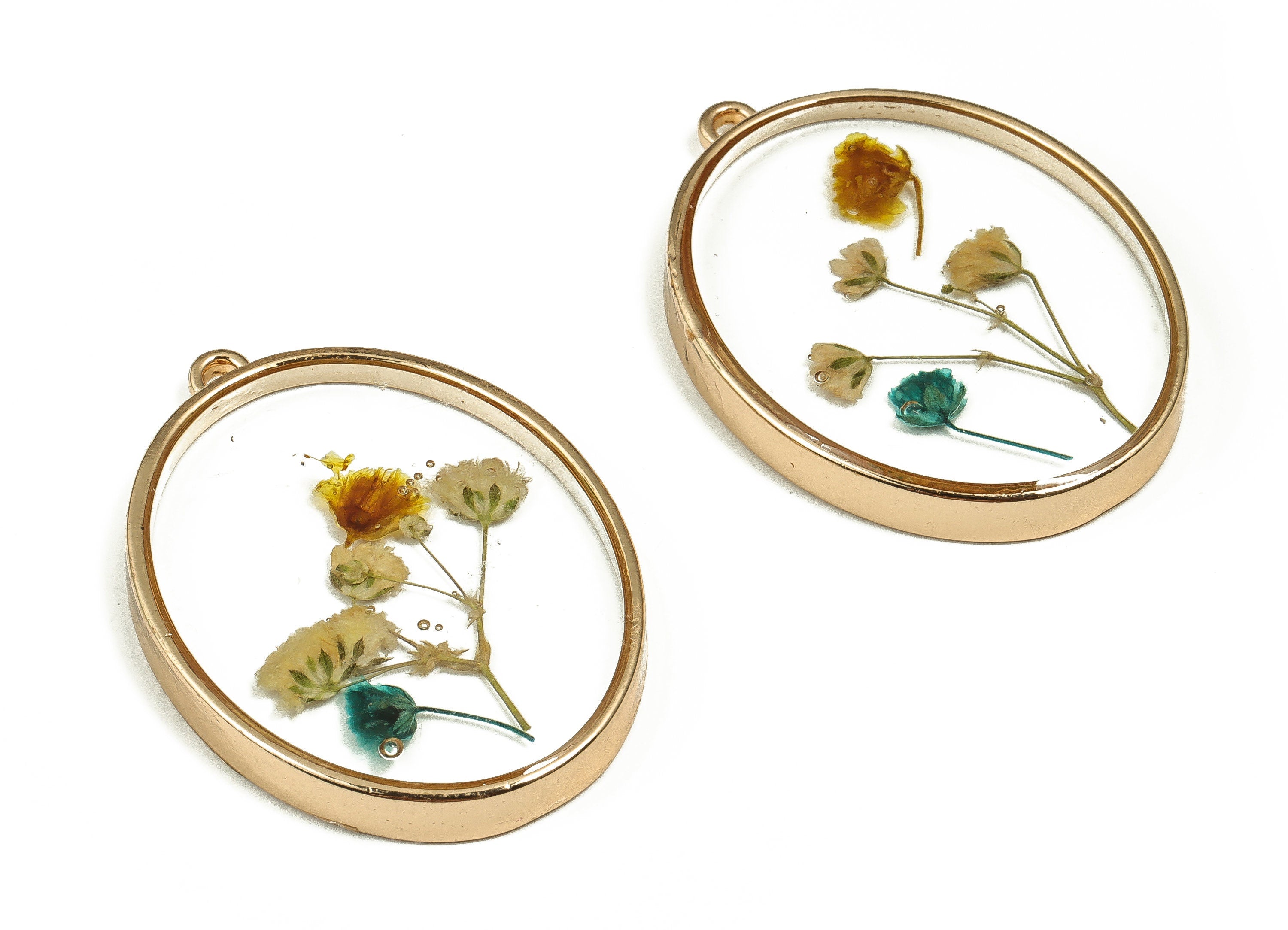 Epoxy Resin Oval Real Flower Earring Charms - Epoxy Resin Baby&#39;s-Breath Pendant - Gold Tone Plated Alloy - 41.12x30.33x4.79mm - ZZ1929 - DOMEDBAZAAR