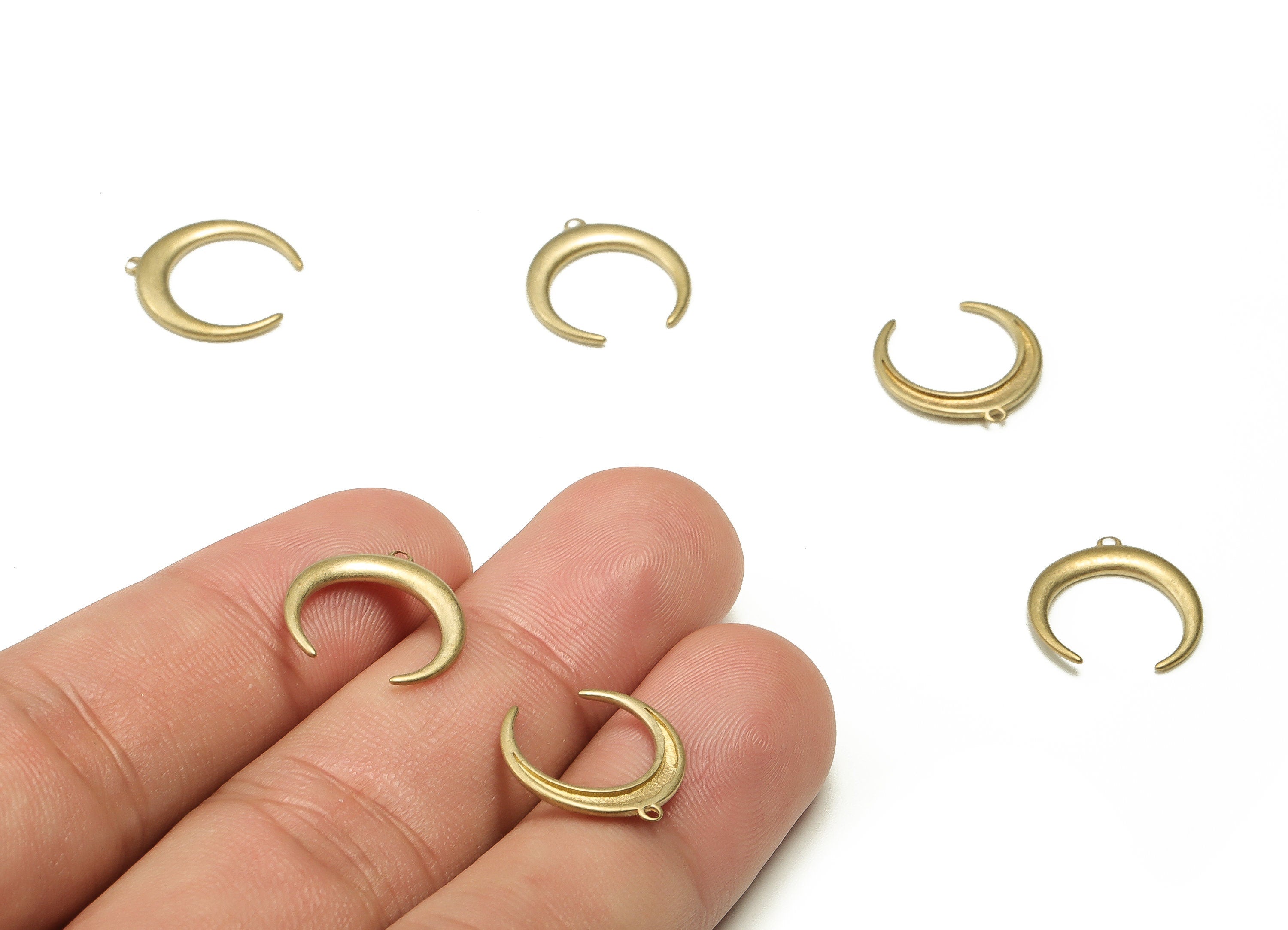 Brass Crescent Earring Charms - Raw Brass Moon Pendant - Earring Finding - Jewelry Making Supplies - 14.71x14.44x1.39mm - PP4450 - DOMEDBAZAAR