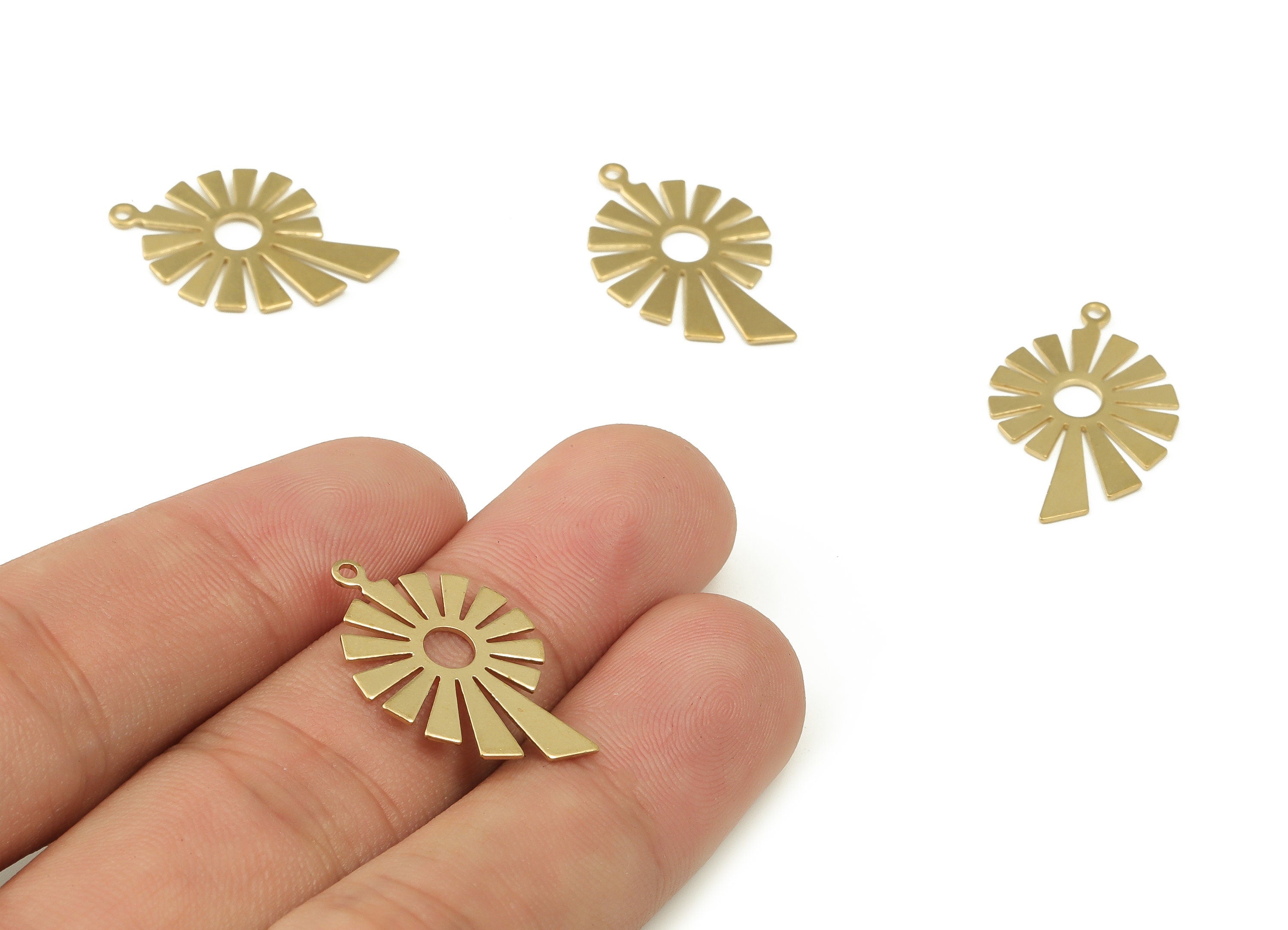 Brass Sun Earring Charms - Raw Brass Sun Pendant - Earring Findings - DIY Jewelry Making Supplies - 24.81x15.79x0.7mm - PP4609 - DOMEDBAZAAR