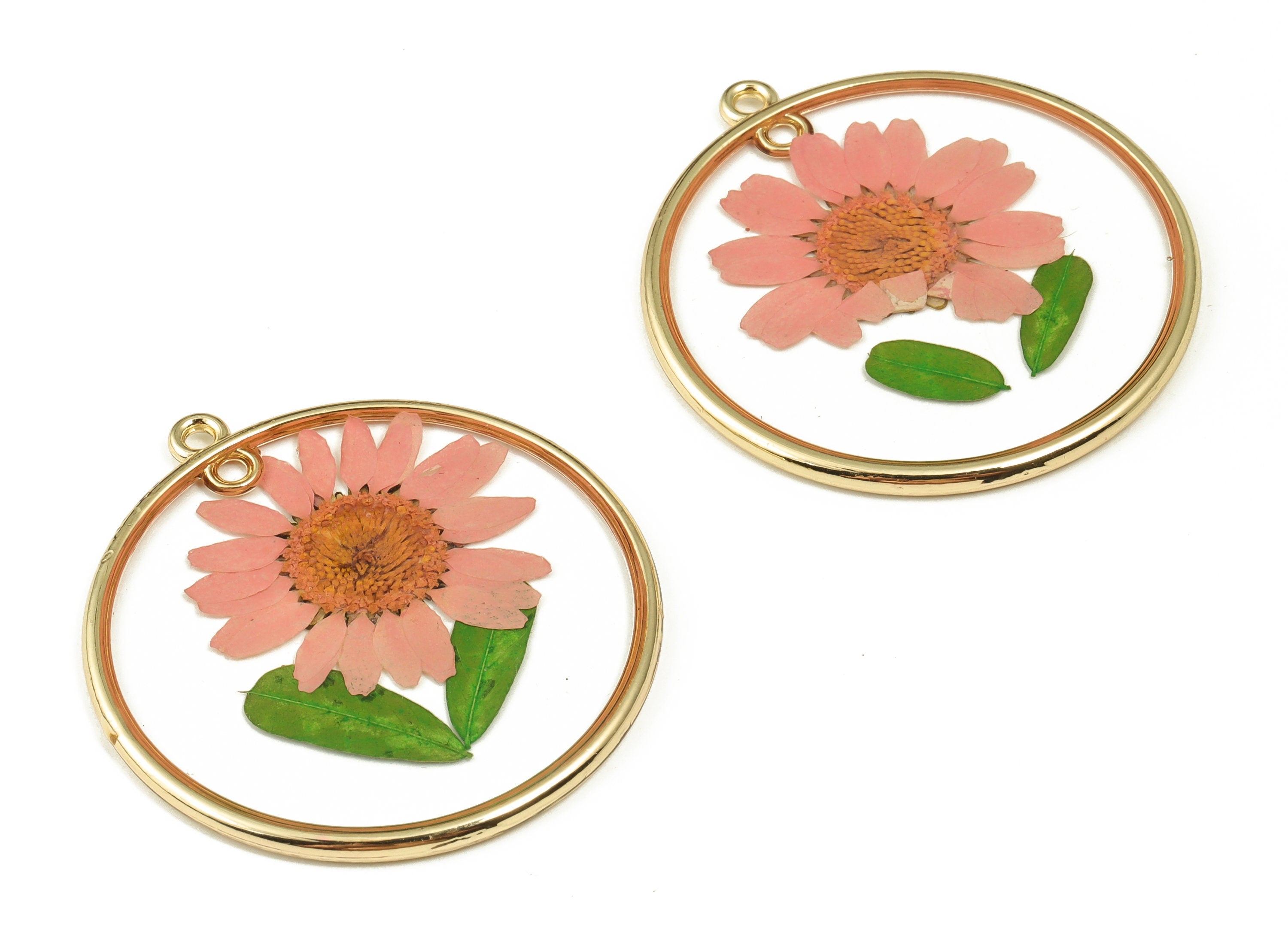 Gold Pressed Flower charms - Dried Flower Jewelry - Real Flower Charms - Resin Jewelry - Gold Tone Plated Alloy - 43.35x39.93x2.54mm- RC1181 - DOMEDBAZAAR