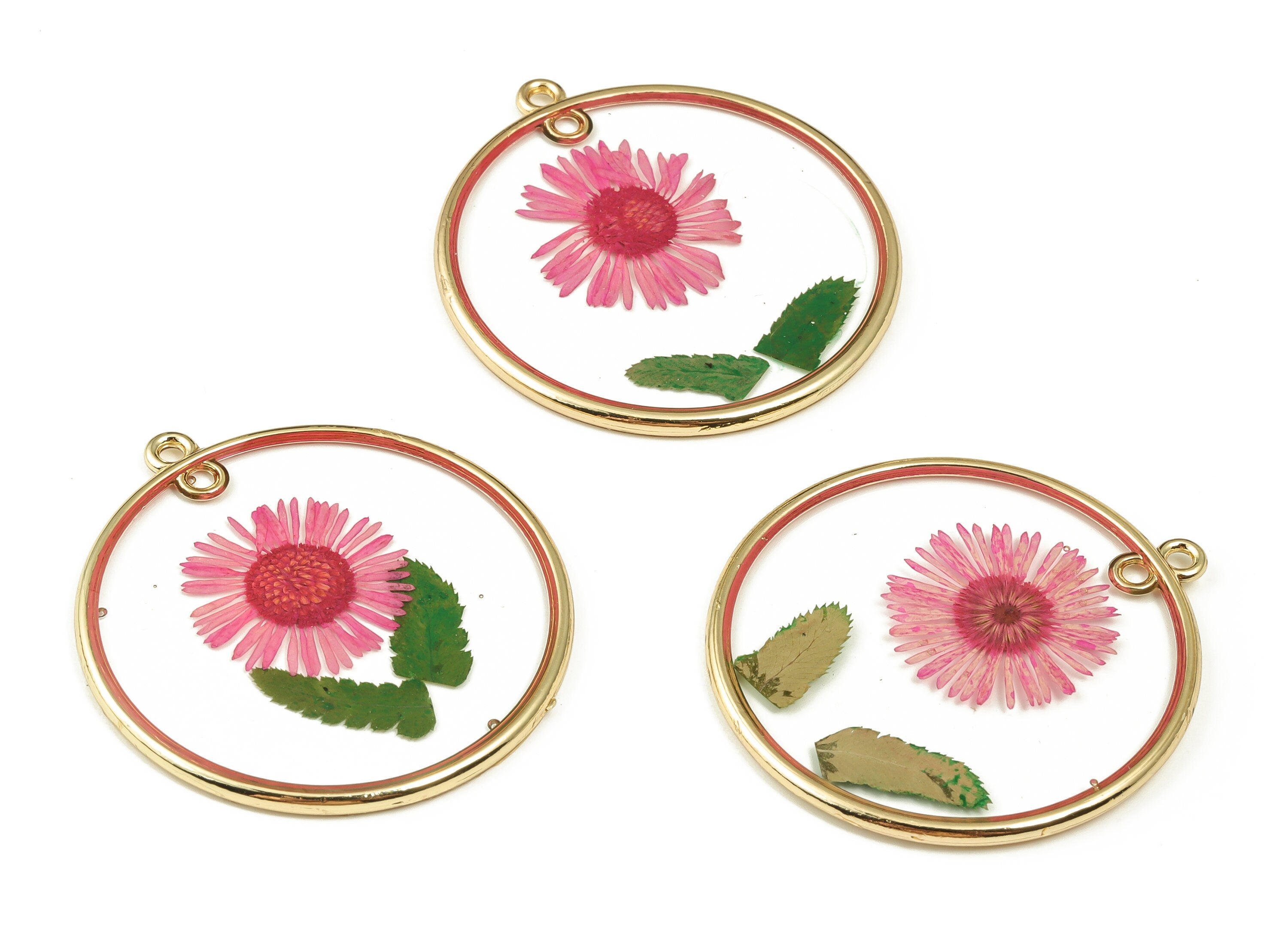 Gold Pressed Flower charms - Dried Flower Jewelry - Real Flower charms - Resin Jewelry - Gold Tone Plated Alloy -43.22x39.81x2.75mm - RC1182 - DOMEDBAZAAR