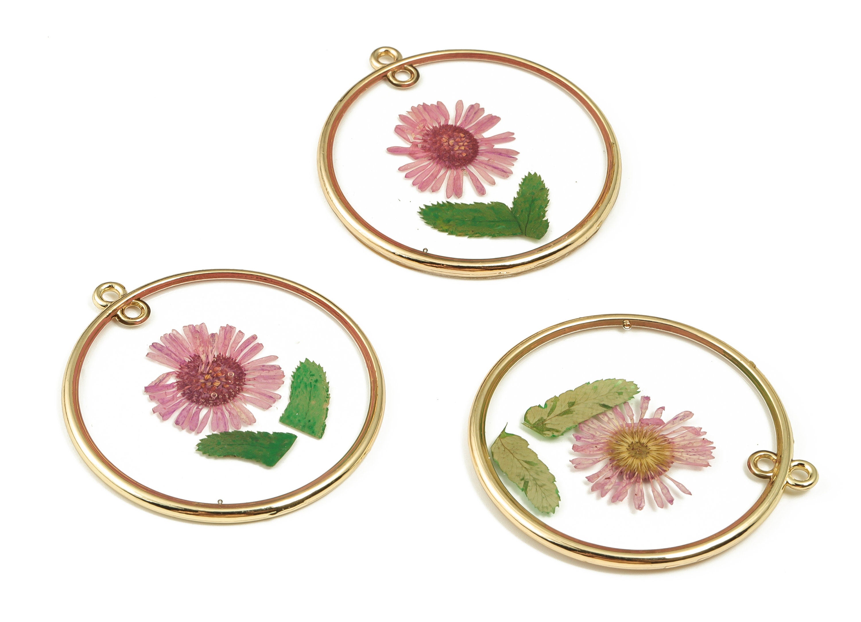 Gold Pressed Flower charms - Dried Flower Jewelry - Real Flower Charms - Resin Jewelry - Gold Tone Plated Alloy -43.24x39.76x3.16mm - RC1184 - DOMEDBAZAAR