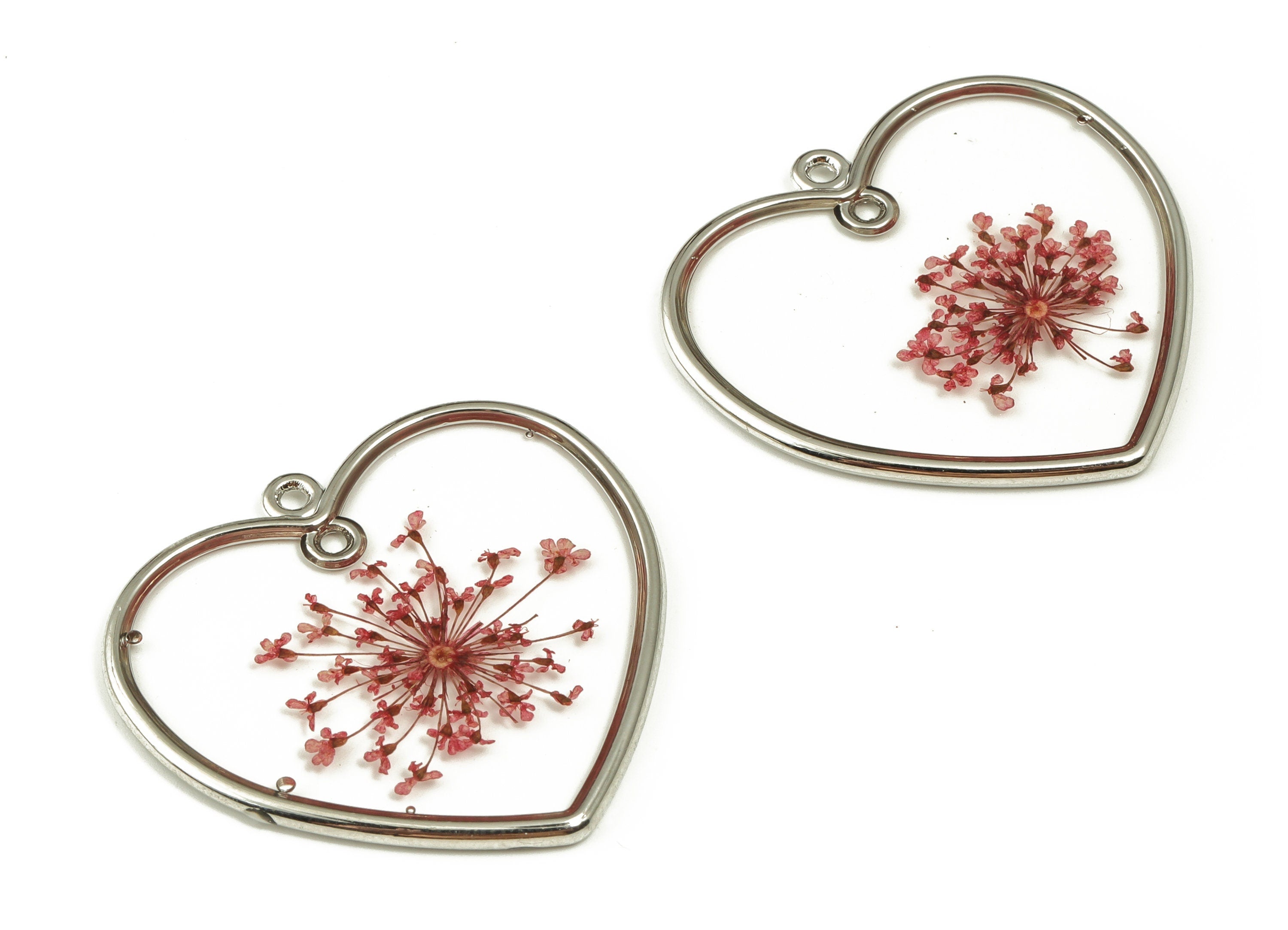 Resin Heart Shaped Charm - Dried Flower Jewelry - Real Flower charms -Resin Jewelry - Silver Tone Plated Alloy -32.84x34.9x1.98mm- RC1188 - DOMEDBAZAAR