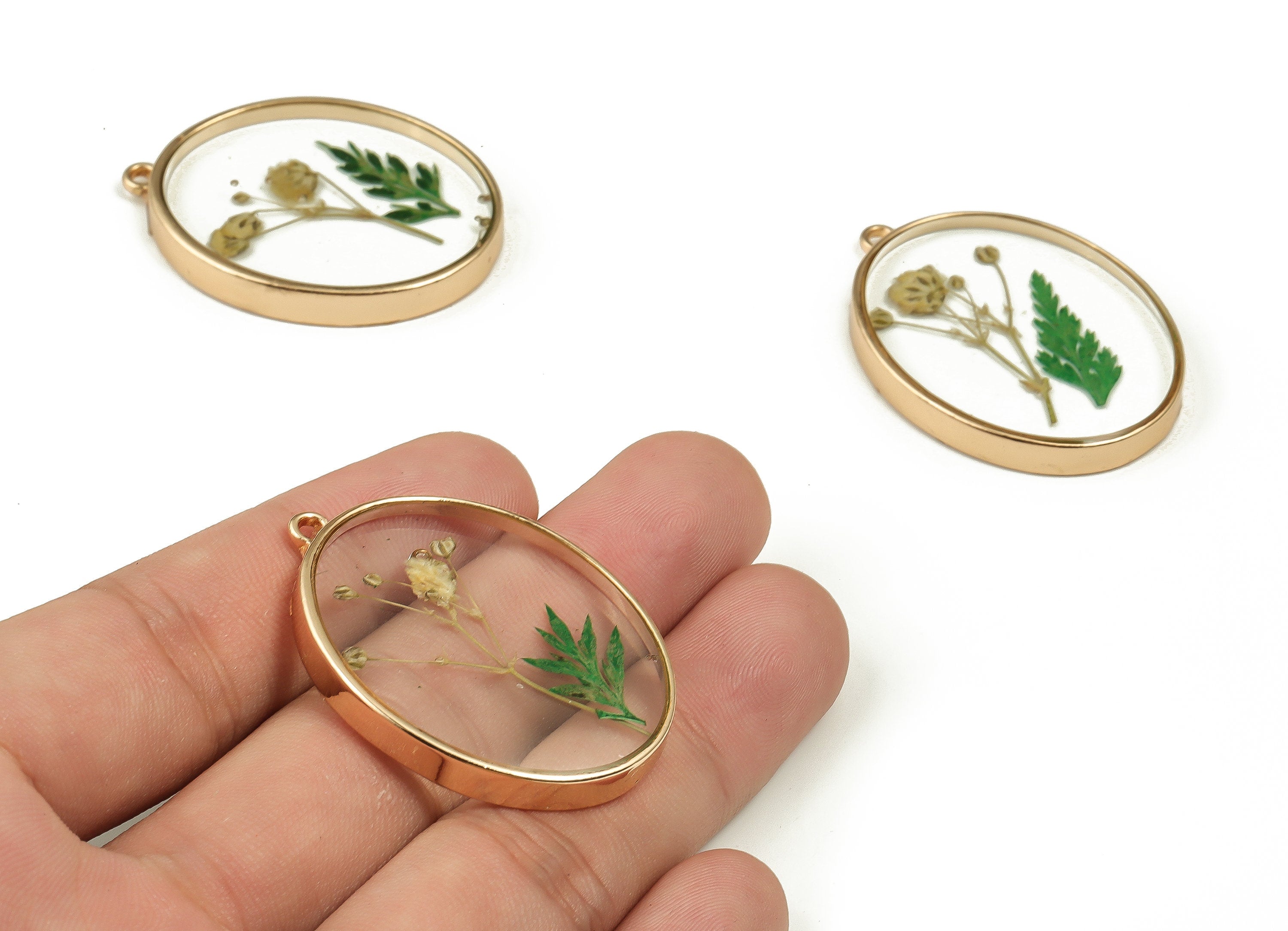 Epoxy Resin Oval Real Flower Earring Charms - Resin Babysbreath&Black Pout Leaf Pendant - Gold Tone Plated Alloy - 41.04x30x4.6mm - ZZ1864 - DOMEDBAZAAR